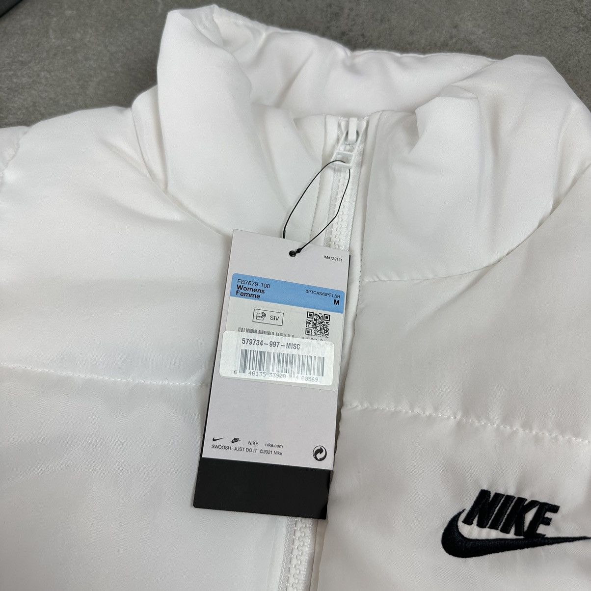 Nike Nike puffer vest swoosh M white streetwear Size US M / EU 48-50 / 2 - 3 Thumbnail