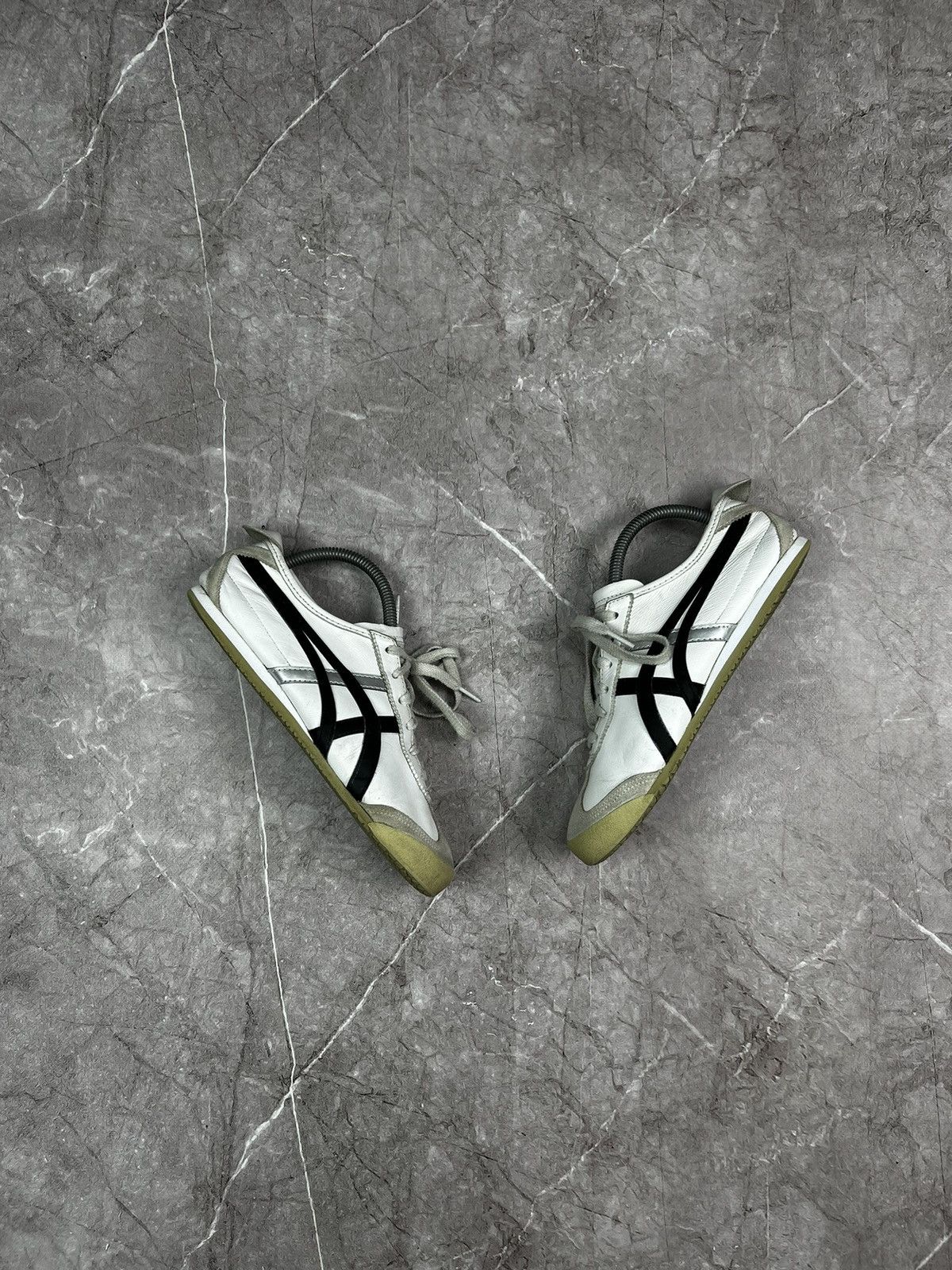 Asics Vintage Shoes Onitsuka Tiger Mexico 66 Kill Bill Size: 39 Size US 6 / EU 39 - 2 Thumbnail