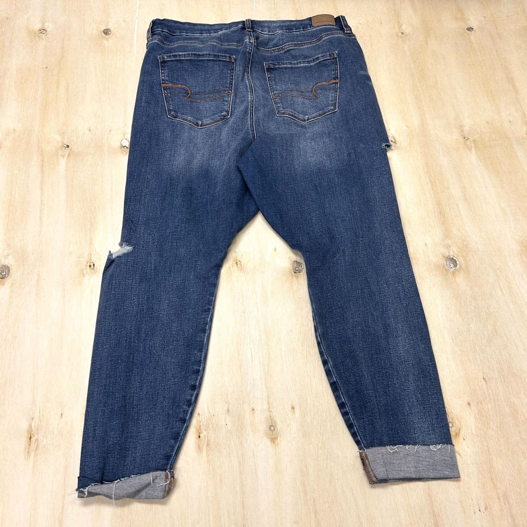 American Eagle Outfitters VINTAGE American Eagle Outfitters Jeans Womens 16 Short Blue Distressed Denim Tapered Regular Rise High? Size 38" / US 16 / IT 52 - 4 Thumbnail