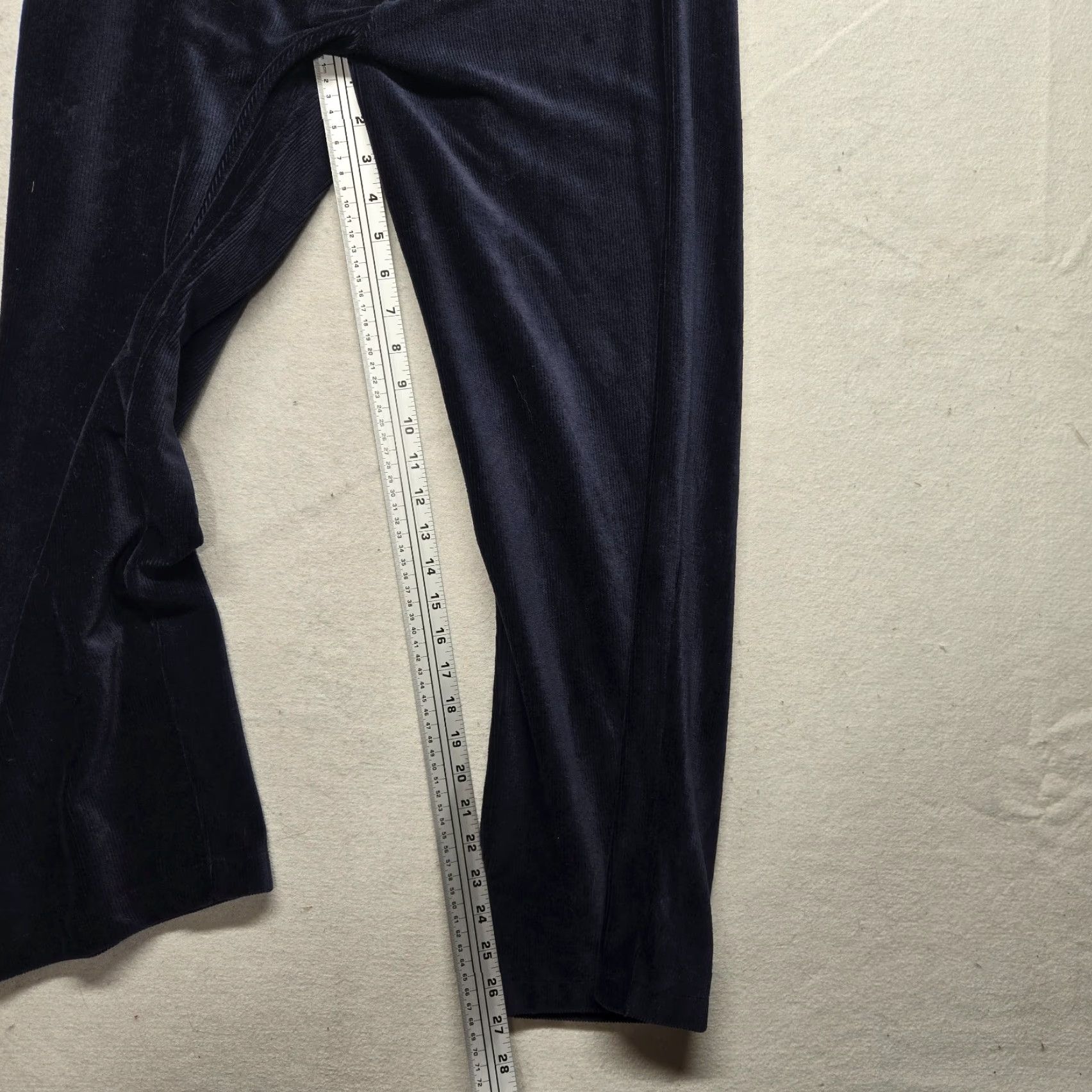 Vintage Sag Harbor Pants Vintage Black Velour Pleated Adult Women PL Petite Large Sag Harbor Slacks Velour Pants Women's Petite Black Velour Pants Size 36" / US 14 / IT 50 - 7 Thumbnail