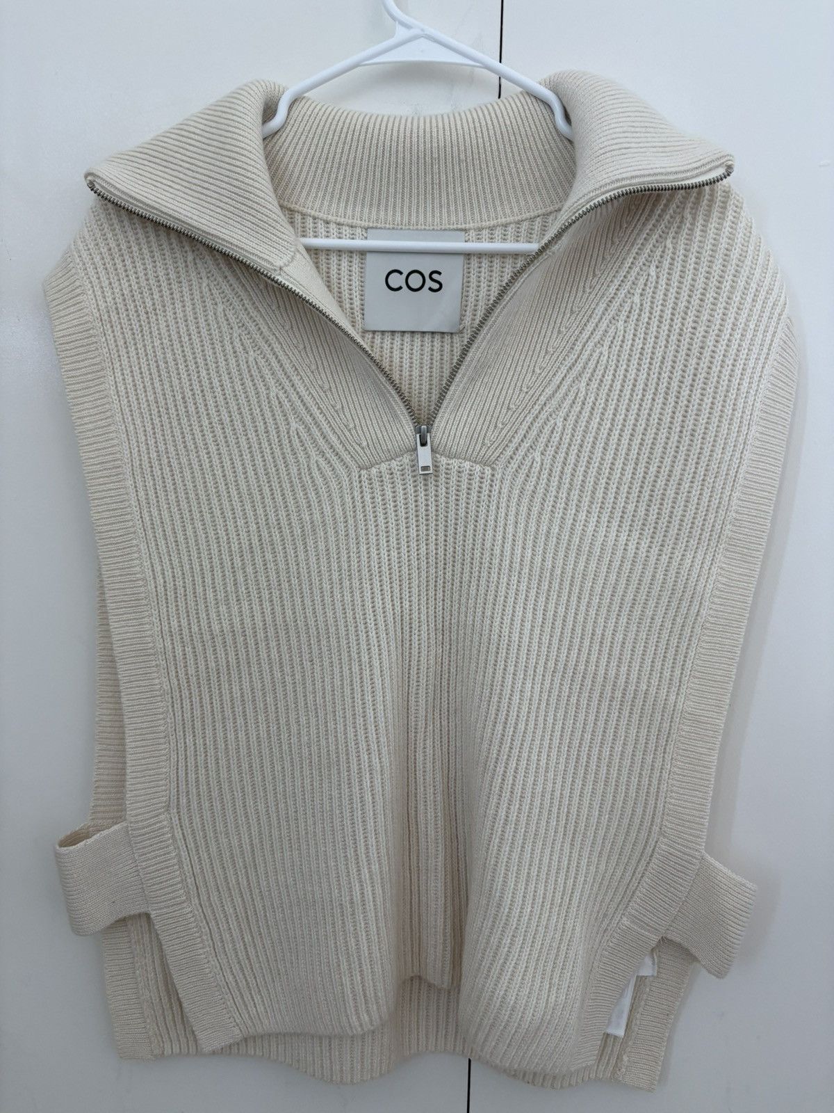 Cos COS KNIT VEST Size US M / EU 48-50 / 2 - 1 Thumbnail