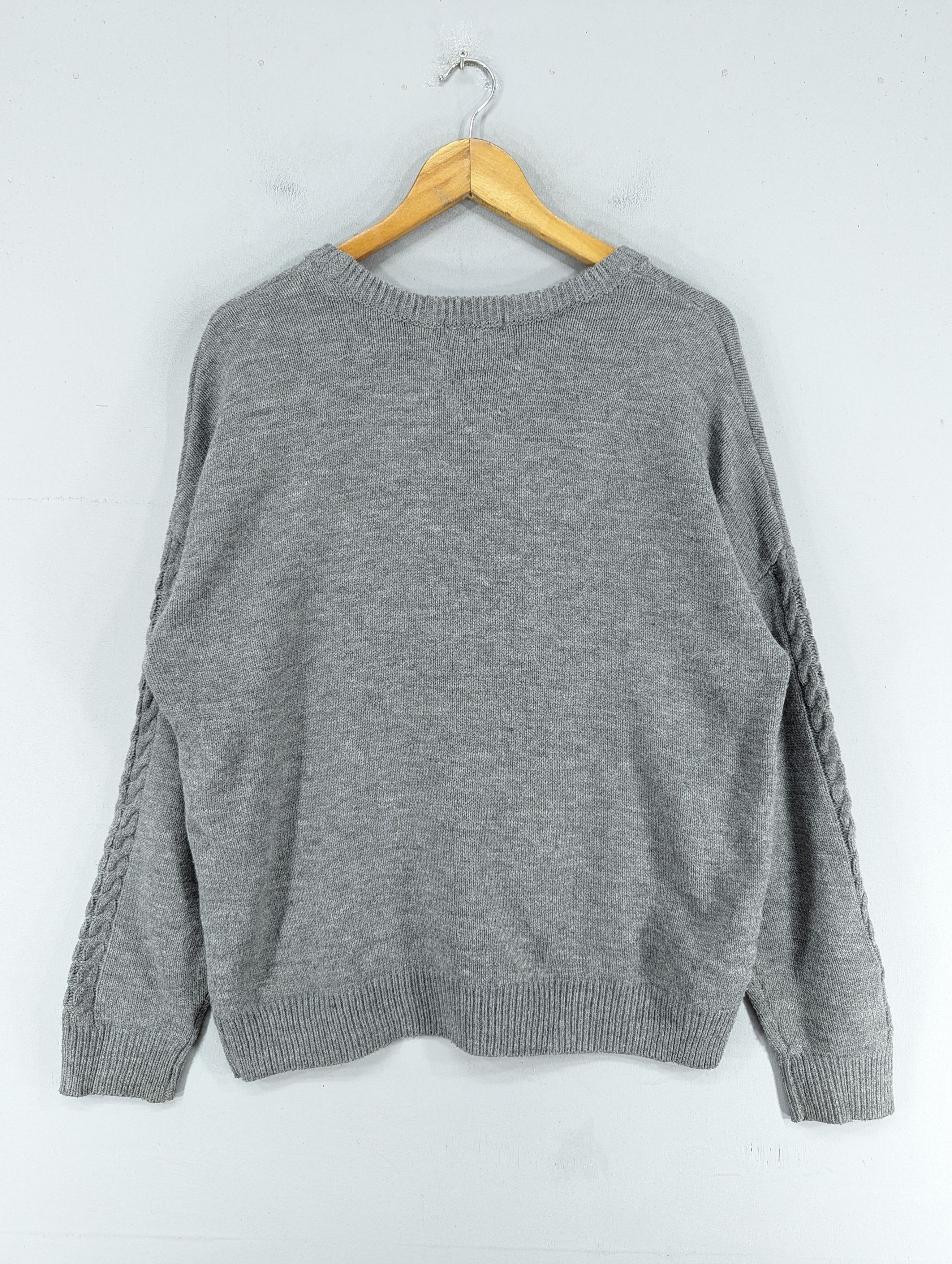 Disney × Mickey Mouse Mickey Mouse Acrylic Knit Sweatshirt Size US L / EU 52-54 / 3 - 9 Thumbnail