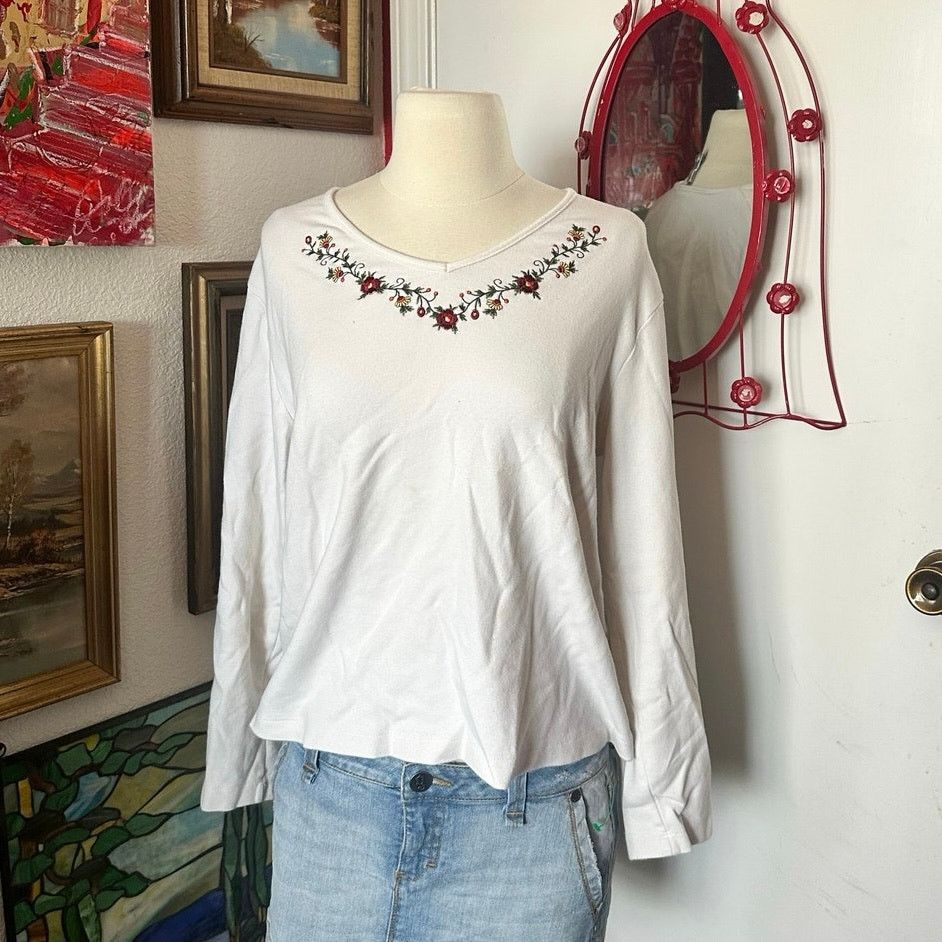 Other no brand no size white floral embroidered long sleeve shirt Size L / US 10 / IT 46 - 1 Thumbnail