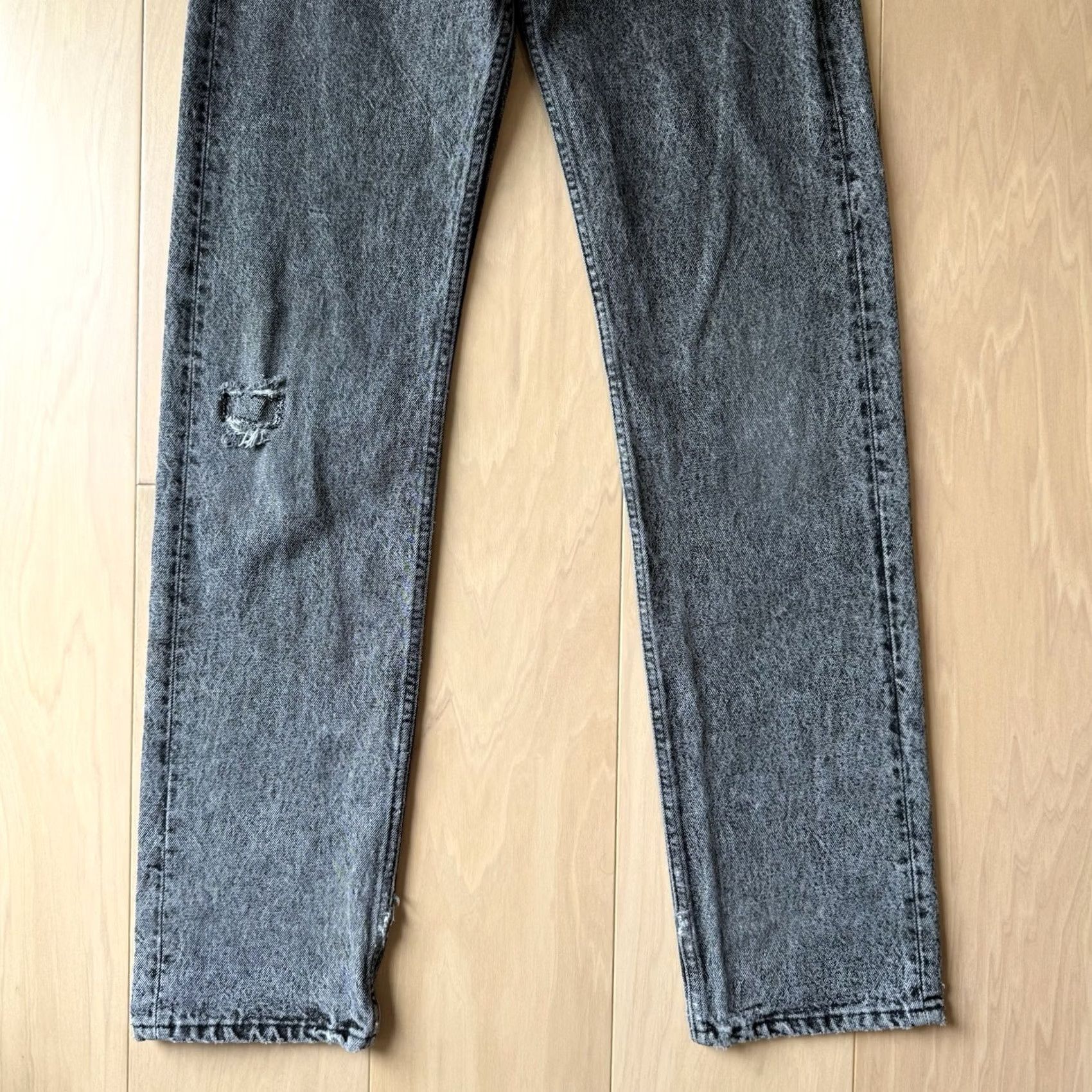 Levi's VINTAGE Levis 501 Jeans 29 Black 80s Denim Workwear USA Mens Size US 29 - 4 Thumbnail