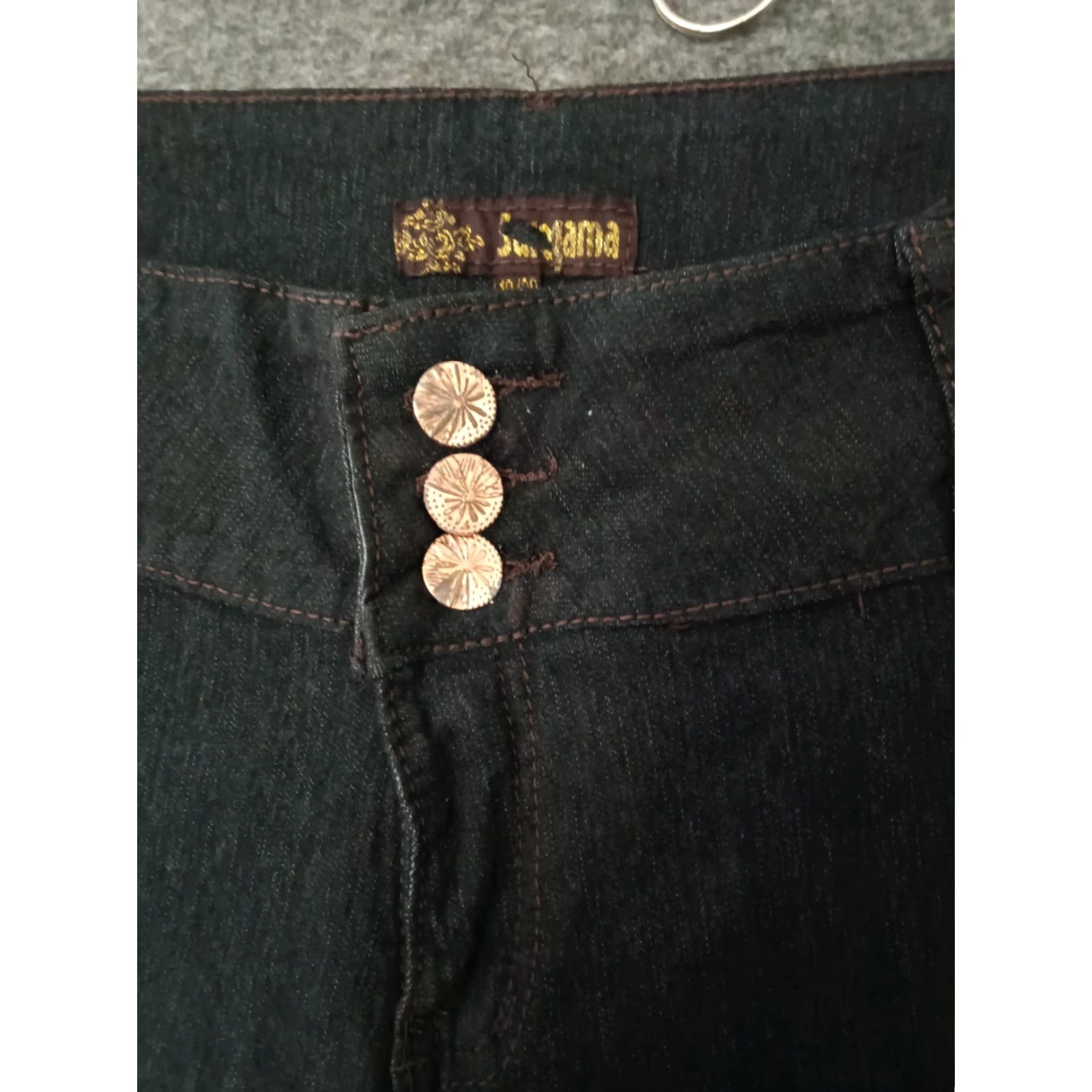 Vintage Unbranded Jeans 3 Button Closure Black Skinny Women's 19/20 Denim Jeans Black 30 Inseam 5-Pocket Slim Mid Rise 90s Theme Adult Women Size 40" / US 18 - 3 Thumbnail
