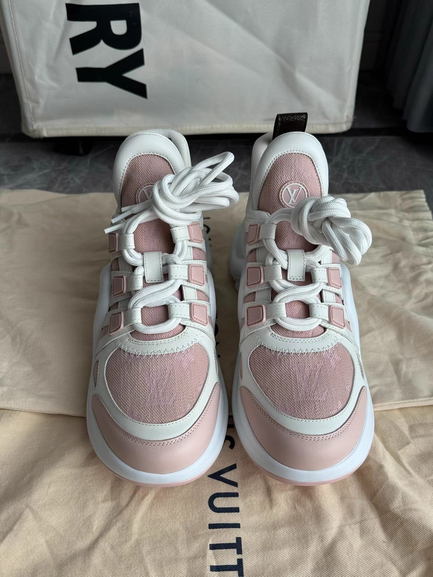 Louis Vuitton LV Louis Vuitton Archlight Denim Sneakers K6 Size US 7 / IT 37 - 3 Thumbnail