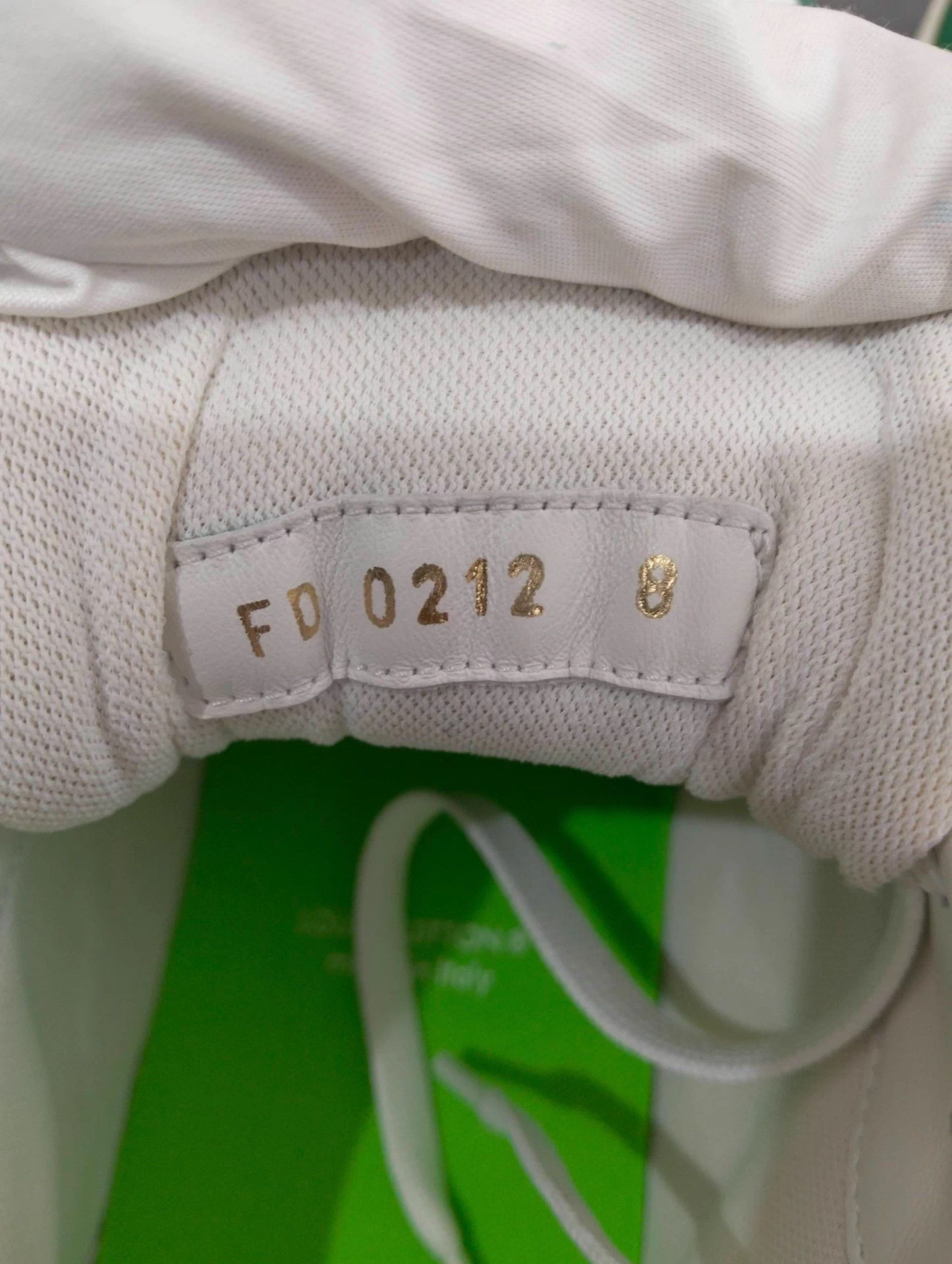Louis Vuitton Louis Vuitton Trainer Green EUR 42 Size US 9 / EU 42 - 8 Thumbnail