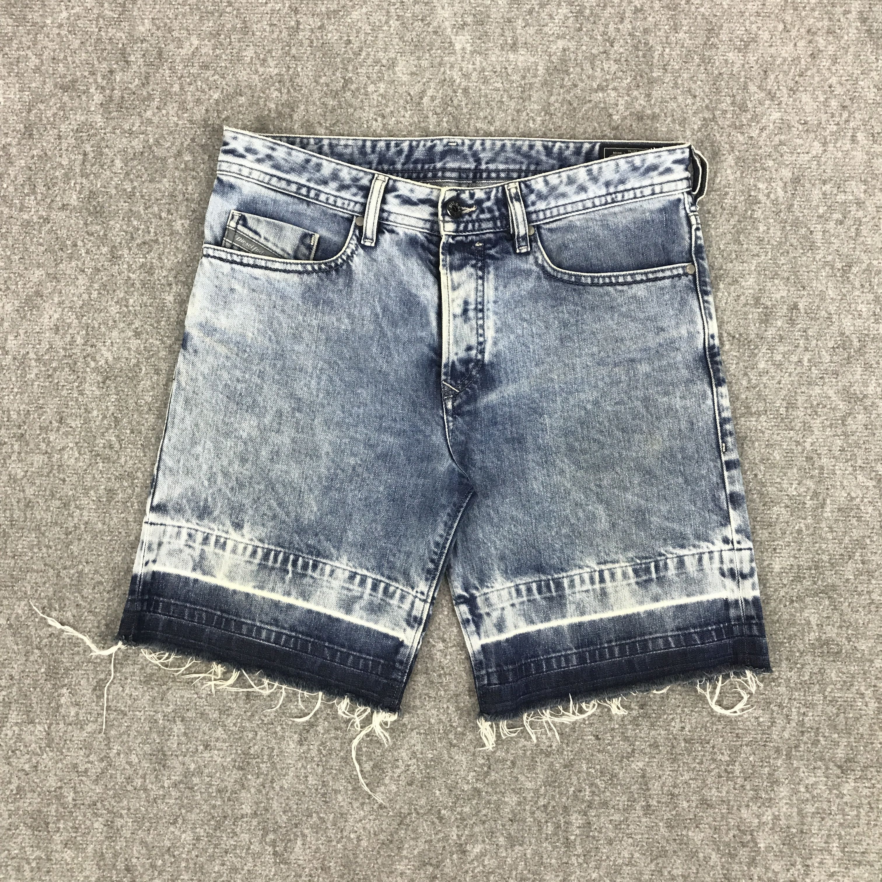 Diesel DIESEL INDUSTRY GUARANTEED DENIM JEANS SHORTS Size US 30 / EU 46 - 1 Thumbnail