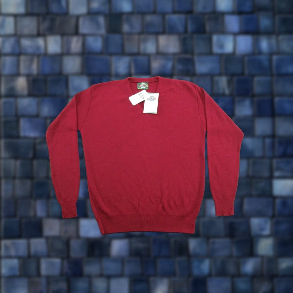 Jantzen VINTAGE Jantzen Red V-Neck Sweater XL Mens Knit Pullover 90s Classic USA Made Red 90s Boys Girls Size US XL / EU 56 / 4 - 1 Thumbnail