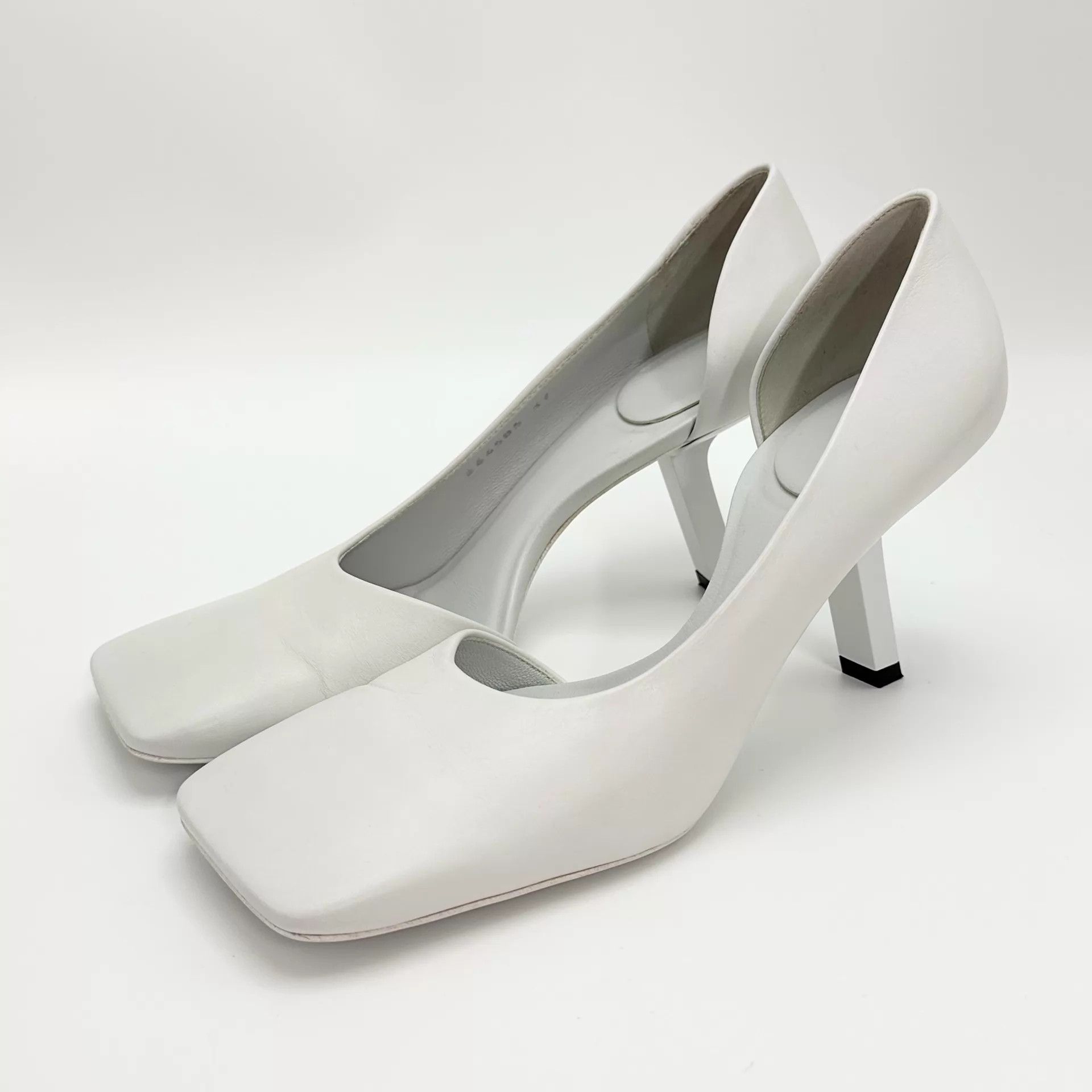 Balenciaga BALENCIAGA women's Square Toe High Heels 37 Size US 6.5 / IT 36.5 - 2 Thumbnail