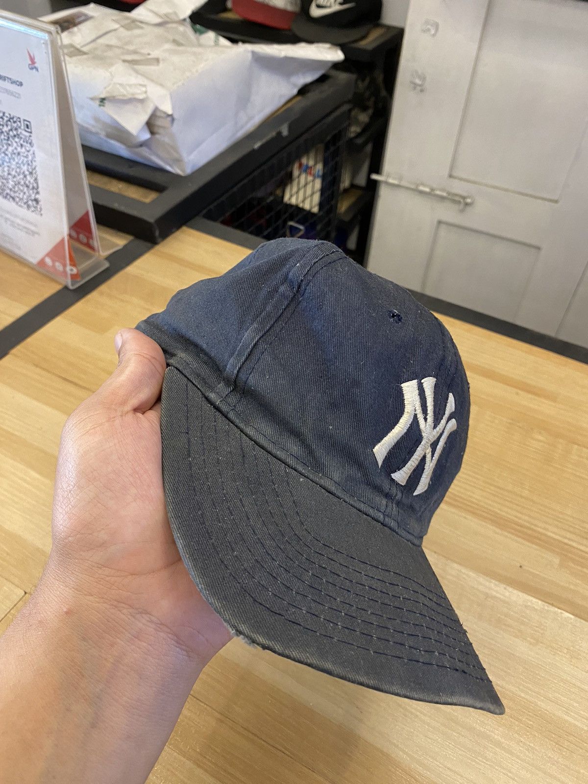 New York Yankees Vintage New York Yankees Size ONE SIZE - 9 Thumbnail