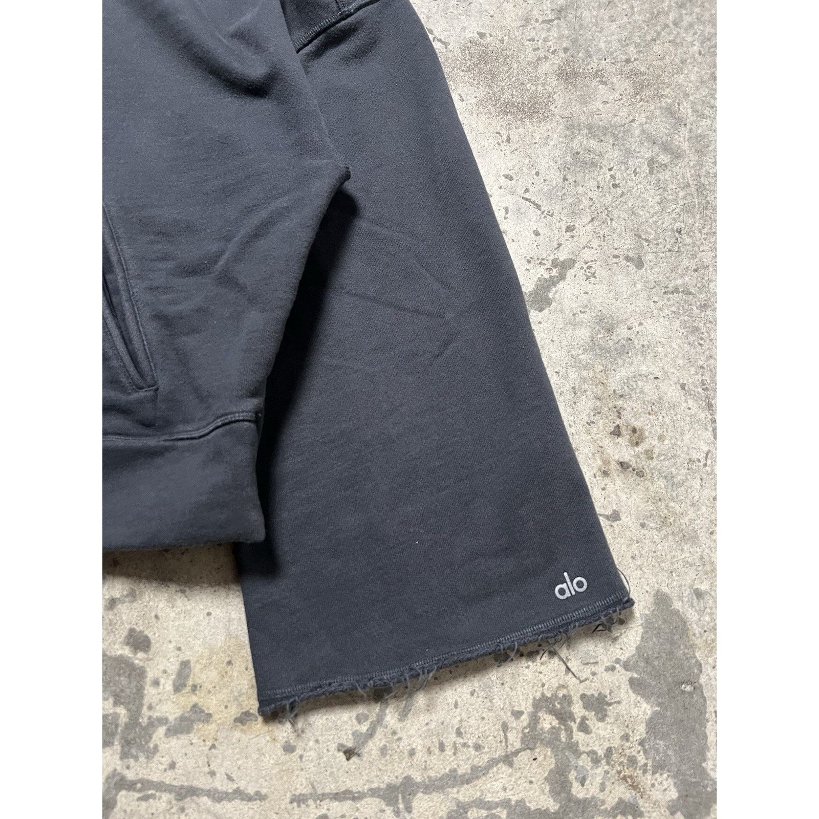 Alo ALO Women Sweatshirt Black Hoodie Low Key Cropped Size XL / US 12-14 / IT 48-50 - 3 Thumbnail