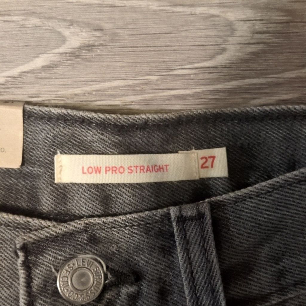 Levi's Levi's gray low pro straight paint splatter jeans size 27 Size 27" / US 4 / IT 40 - 6 Thumbnail