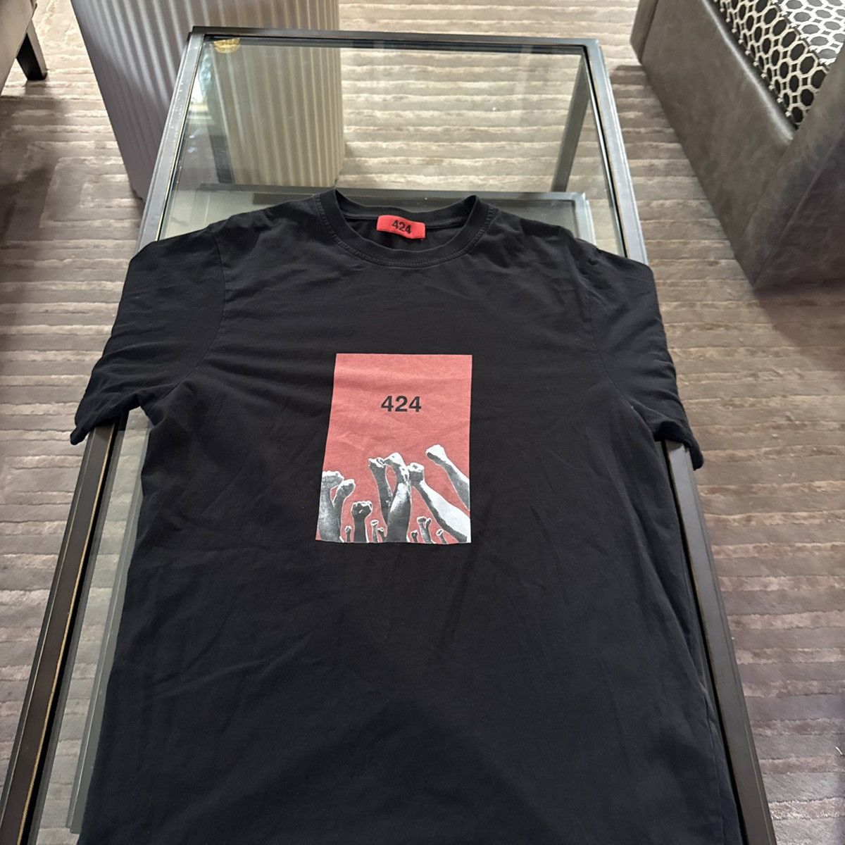 424 424 On Fairfax Raised Fist T-shirt Size Large L Men Black Size US L / EU 52-54 / 3 - 1 Thumbnail