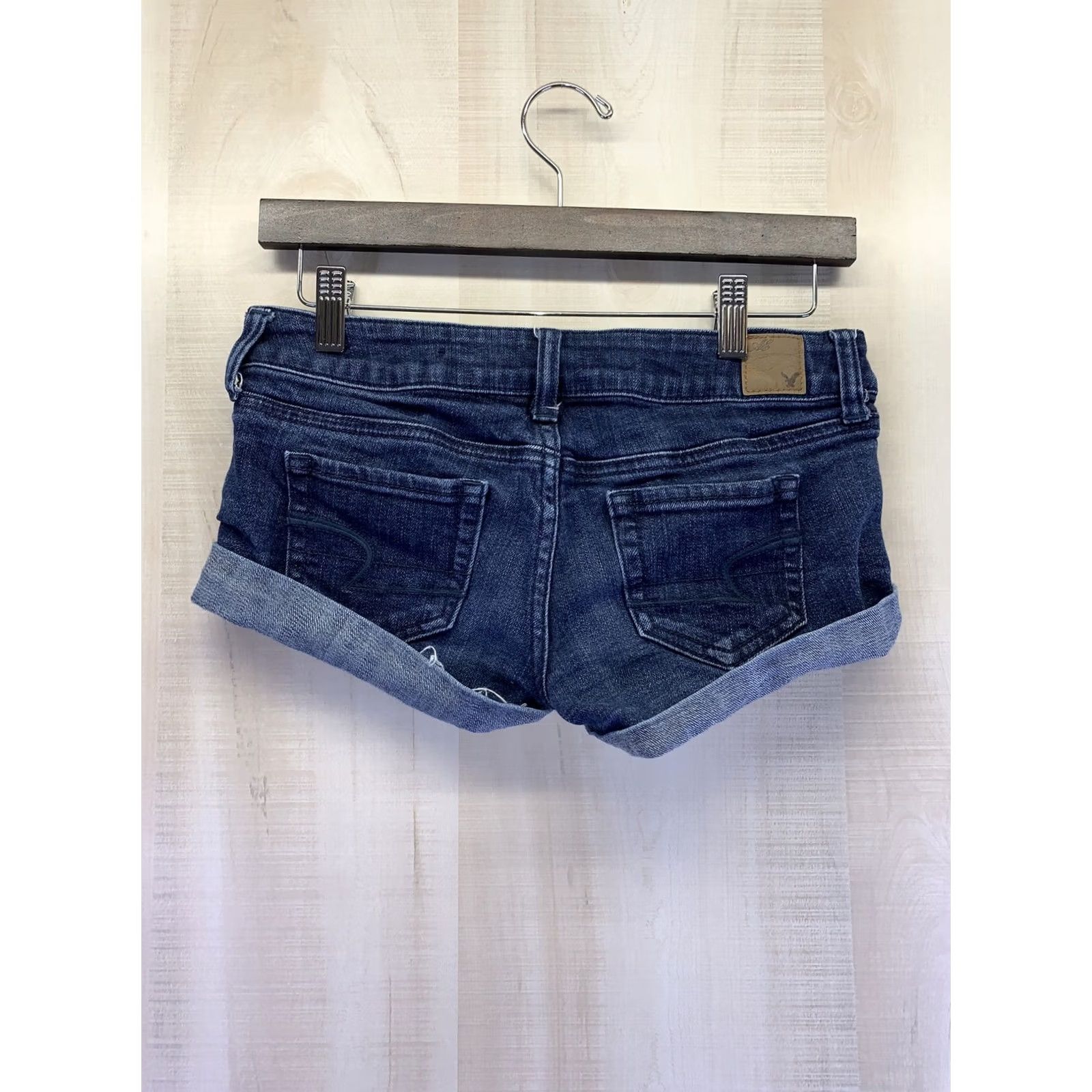 American Eagle Outfitters American Eagle Outfitters Stretch Denim Jean Short Shorts Womens Sz 2-6313 Blue Casual, Travel Style Shorts Womens 2 Regular Size XS? Size 26" / US 2 / IT 38 - 6 Thumbnail