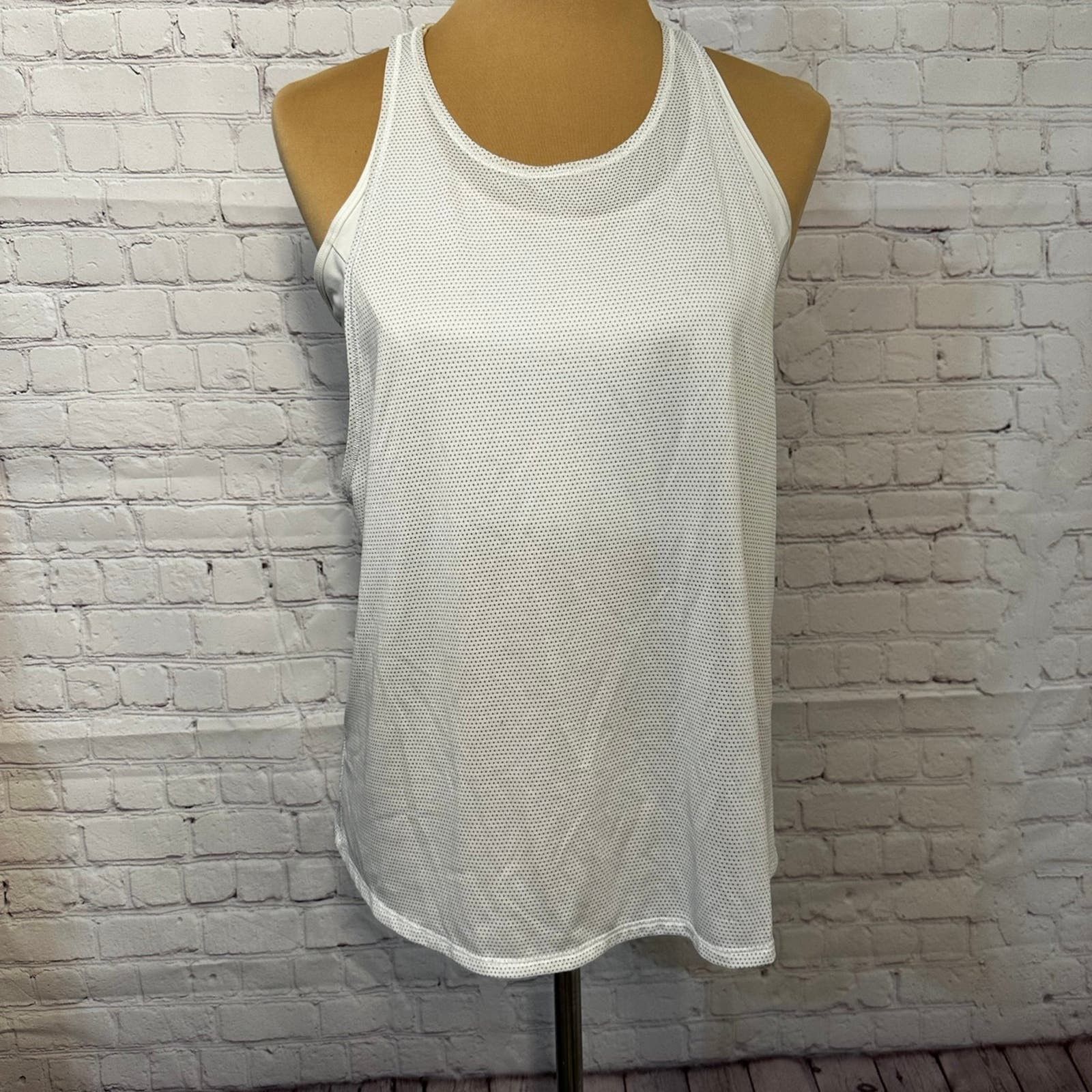 Lululemon Lululemon Tank Top Size L / US 10 / IT 46 - 1 Thumbnail