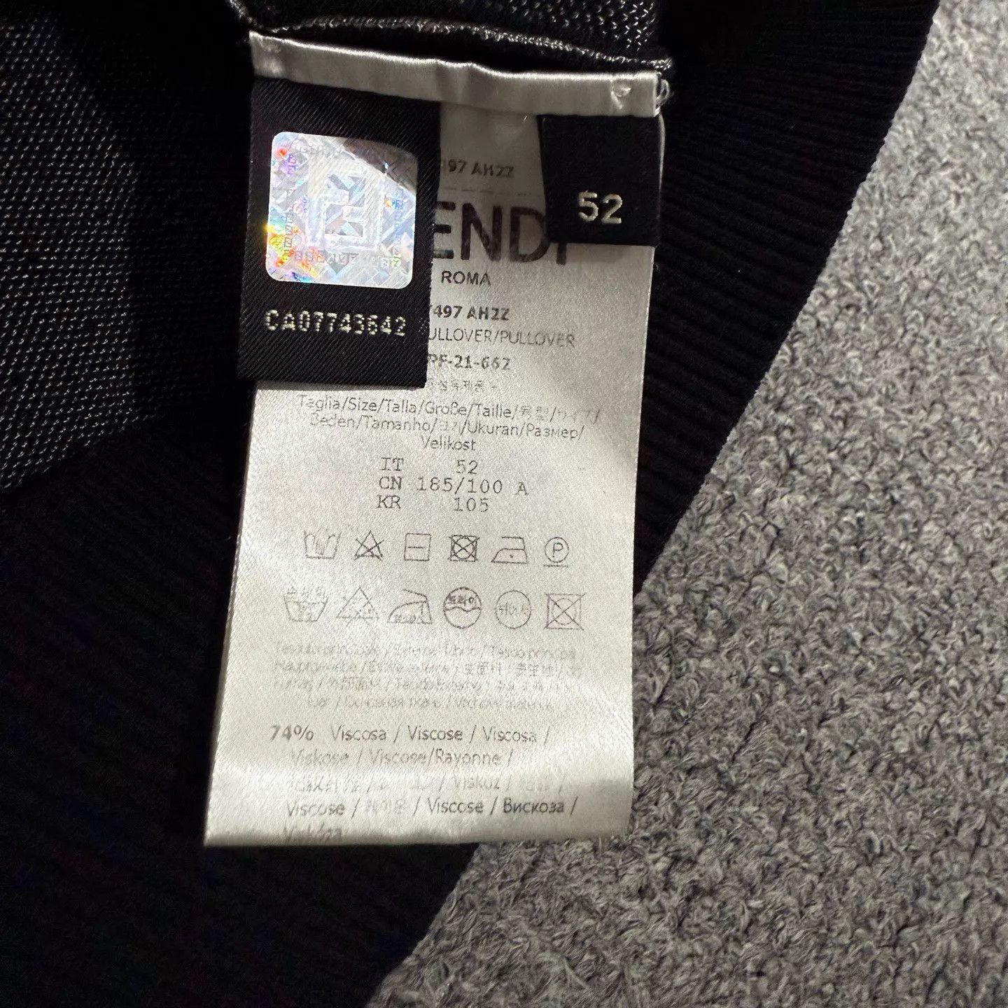 Fendi Fendi New Full Logo Knit Sweatshirt Size 52 95 New Size US L / EU 52-54 / 3 - 4 Thumbnail