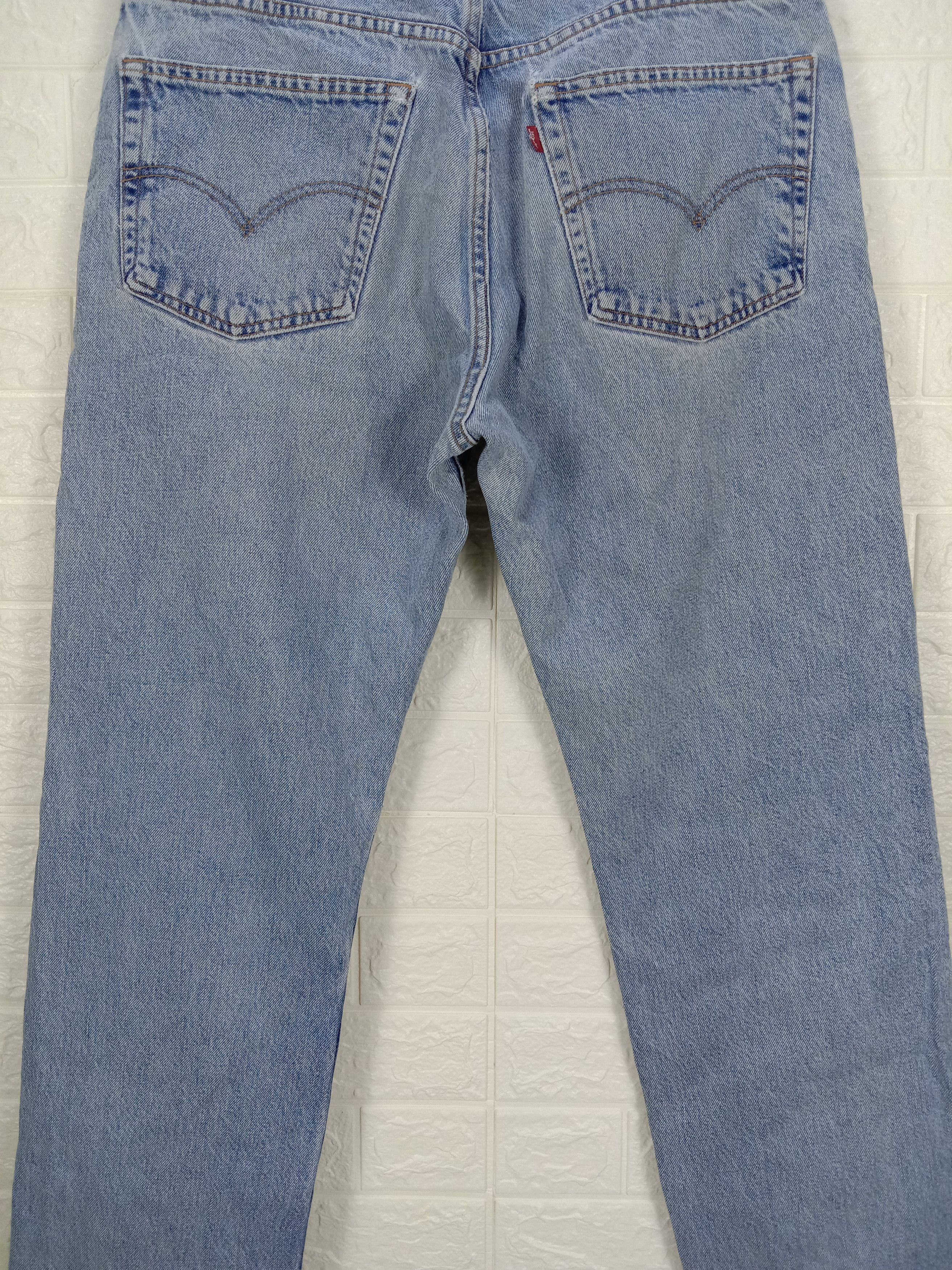 Levi's Vintage Levi's 505 Jeans Light Wash Regular Fit Denim Size US 36 / EU 52 - 7 Thumbnail