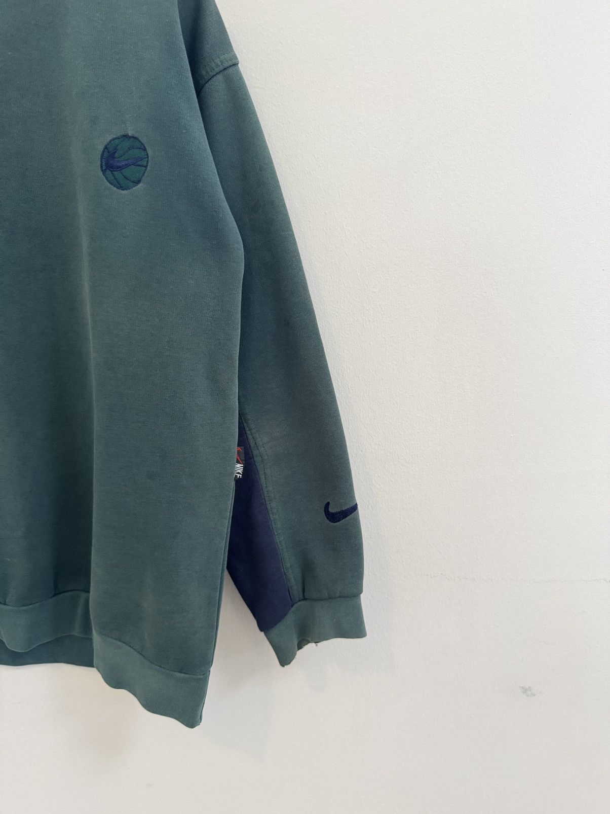 Nike × Vintage Vintage Nike Crewneck Big Centre Logo Sweatshirt Premier USA Size US XL / EU 56 / 4 - 3 Thumbnail