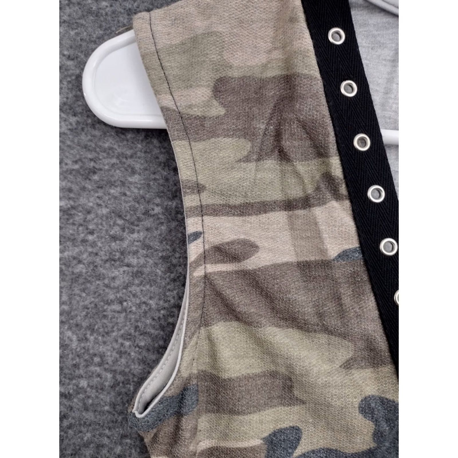 Vintage Codigo Jumpsuit M One Piece Body Suit Camouflage Sleeveless V-Neck Womens Size 32" / US 10 / IT 46 - 7 Thumbnail