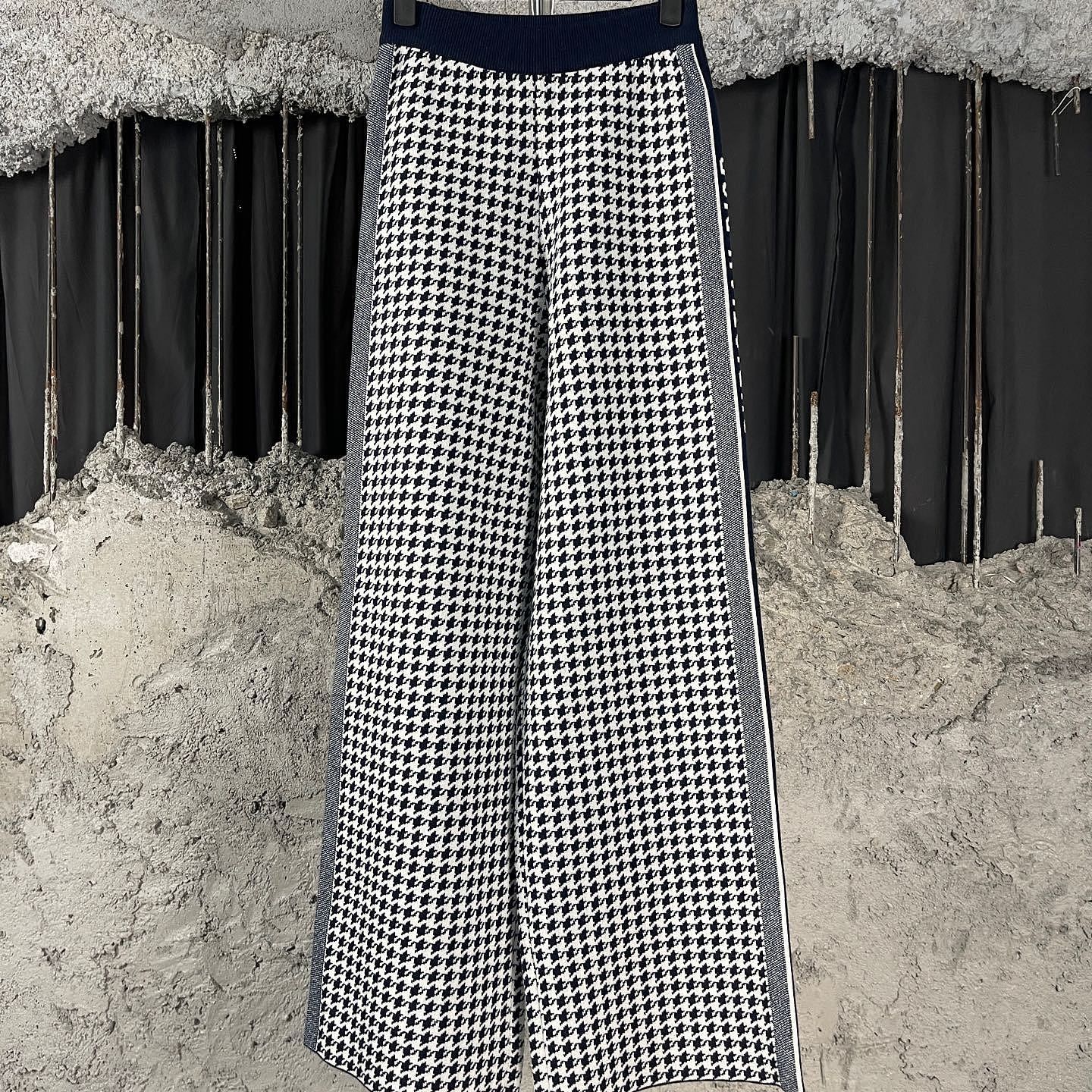 Dior Dior Houndstooth Knit Pants Size 34 Size 25" / US 0 / IT 36 - 1 Thumbnail