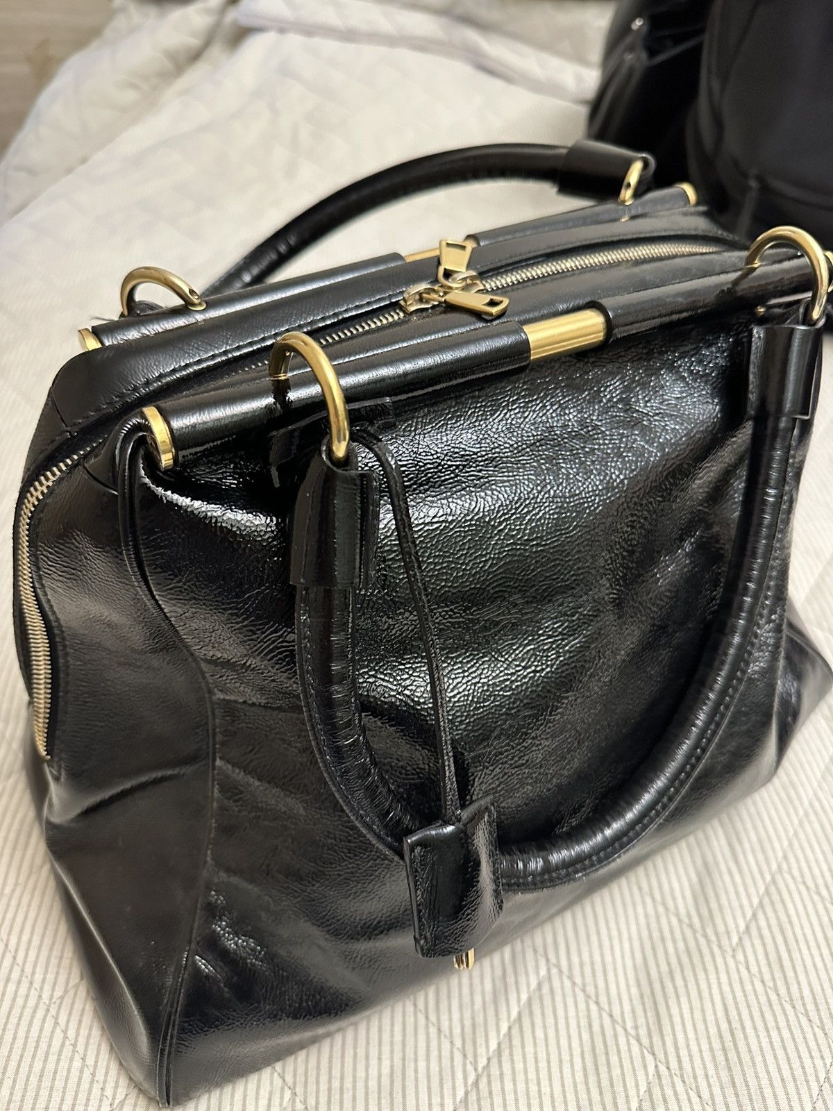 Yves Saint Laurent Yves Saint Laurent Black Patent Leather MediumMajorelle Tote Size ONE SIZE - 4 Thumbnail