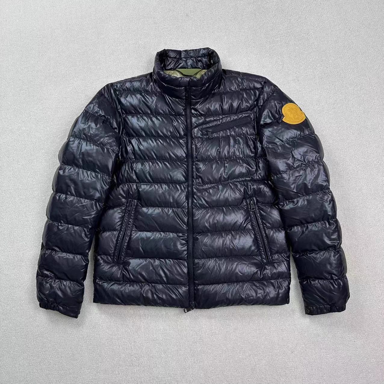 Moncler MONCLER Big Logo Collar thin down jkt 2 Near New Size US M / EU 48-50 / 2 - 1 Thumbnail