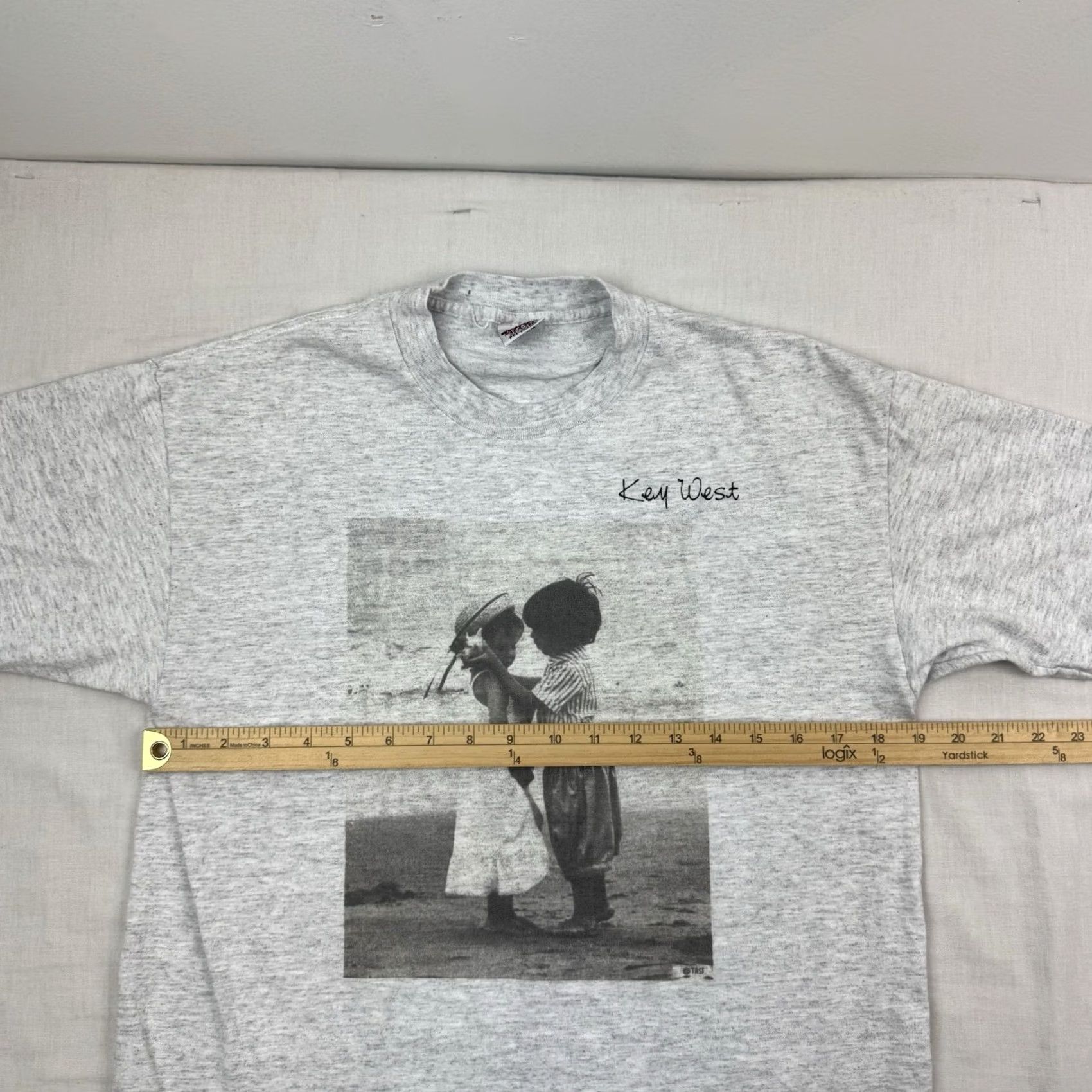 Vintage VINTAGE Signal T-Shirt Adult L Gray Nature Beach 90s Men Shirt Size US L / EU 52-54 / 3 - 7 Thumbnail