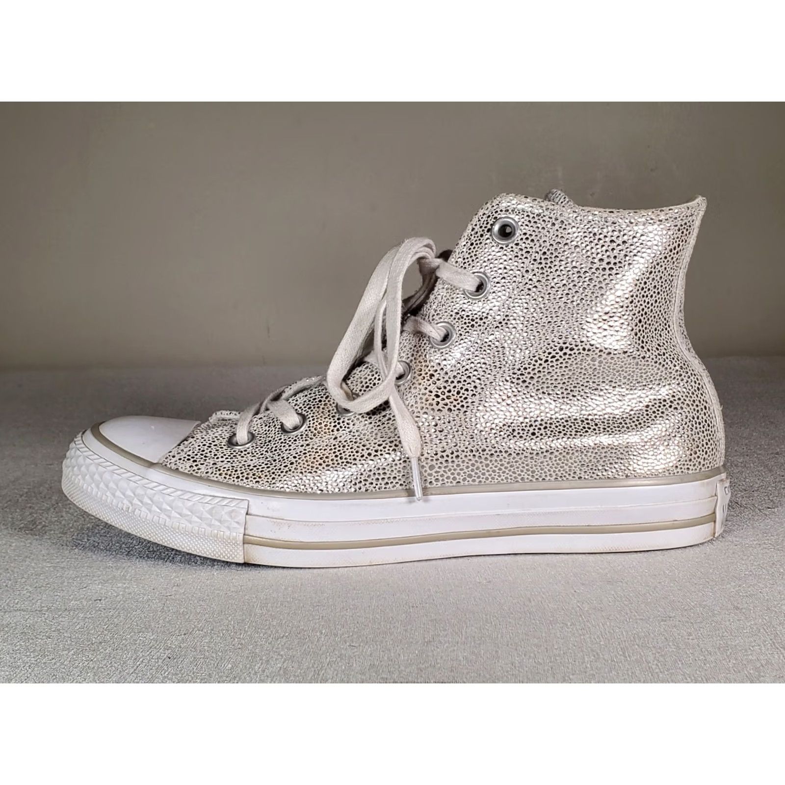 Converse Converse All Star Chuck Taylor CTAS Stingray Metallic Hi Pure Silver Women US 8 Size US 6 / IT 36 - 5 Thumbnail