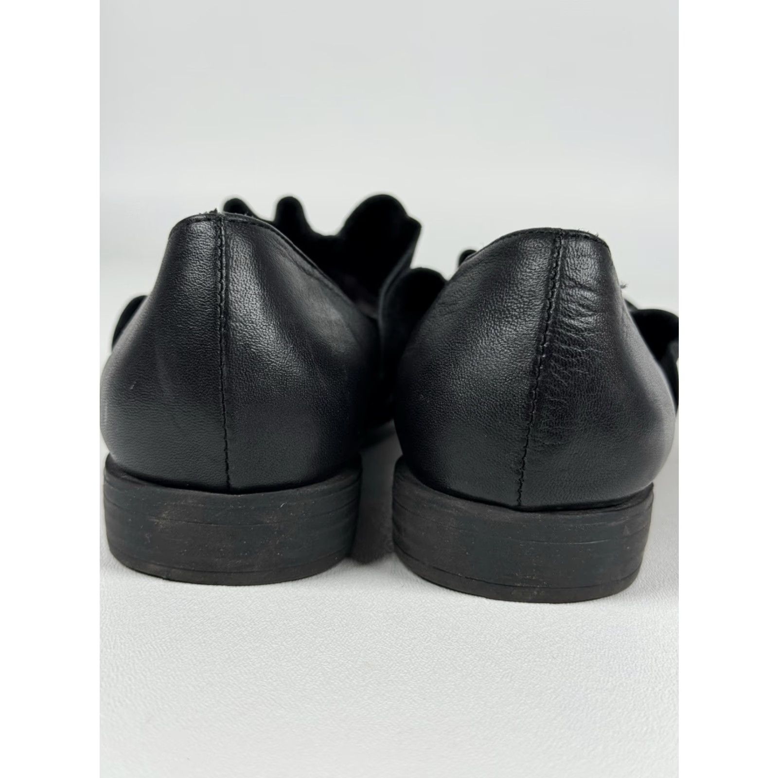Vintage Bueno Burcu Black Leather Pointed-Toe Slip On Flats EU 36 US 5.5 Women's Shoes Size US 6 / IT 36 - 6 Thumbnail
