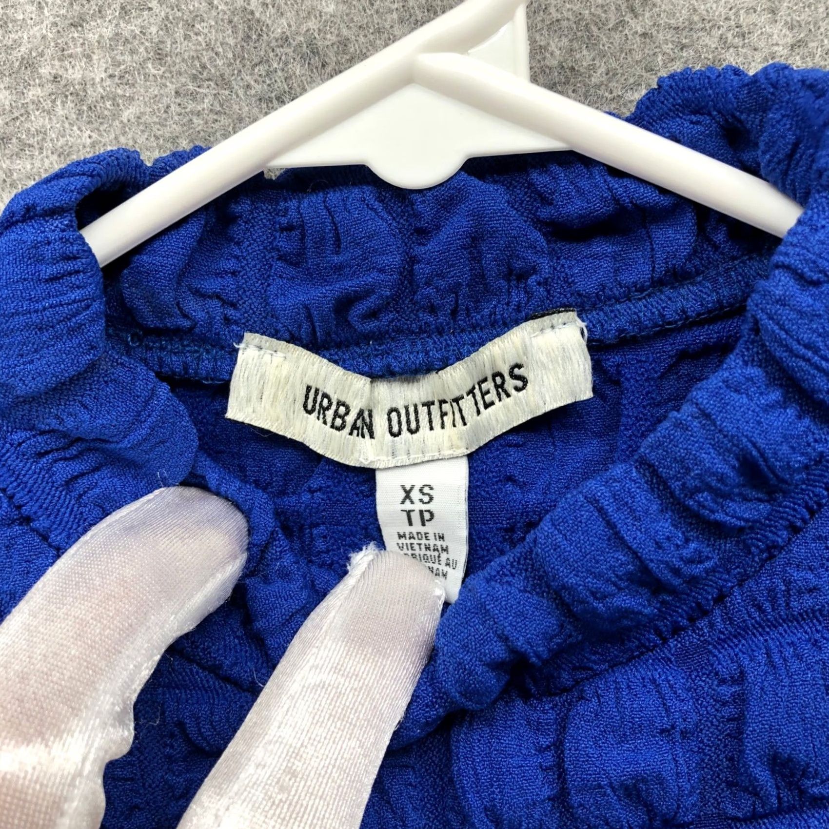 Urban Outfitters Urban Outfitters Popcorn Mock Neck Crop Top Womens XS Royal Blue Short Sleeve Size XS / US 0-2 / IT 36-38 - 4 Thumbnail