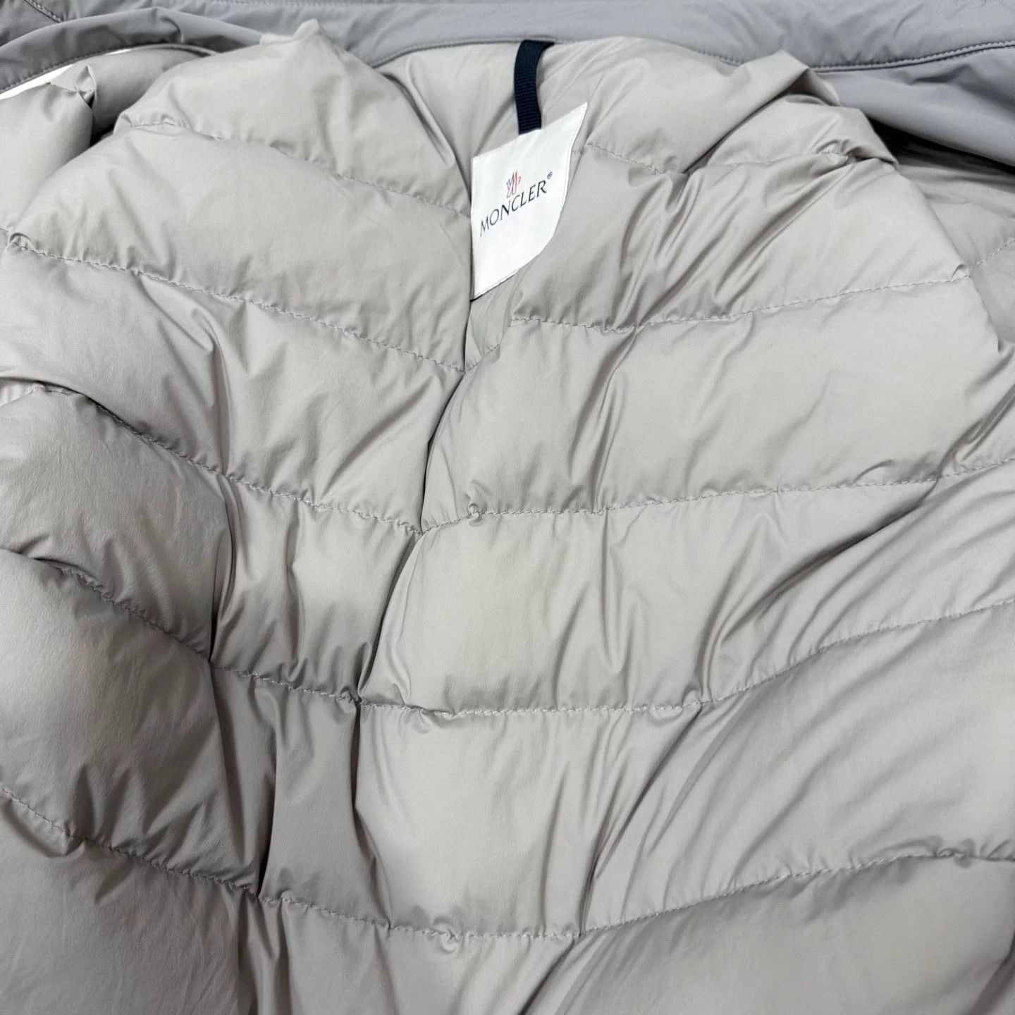 Moncler Moncler Delly Giubbotto Unused Size 2 Jacket Size US M / EU 48-50 / 2 - 4 Thumbnail