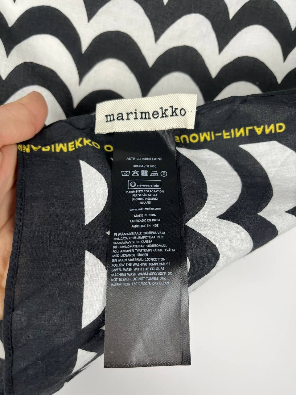 Marimekko Marimekko Astrilli Mini Laine Bandana Scarf Annika Rimala Size ONE SIZE - 3 Thumbnail