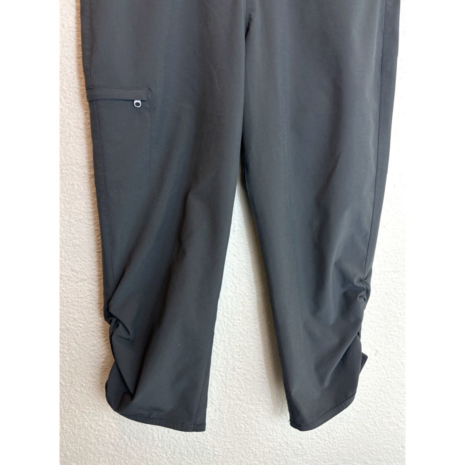 Eddie Bauer Eddie Bauer Womens Capri Pants Size 4 Gray Polyester Adventure 30x22 Size 27" / US 4 / IT 40 - 2 Thumbnail