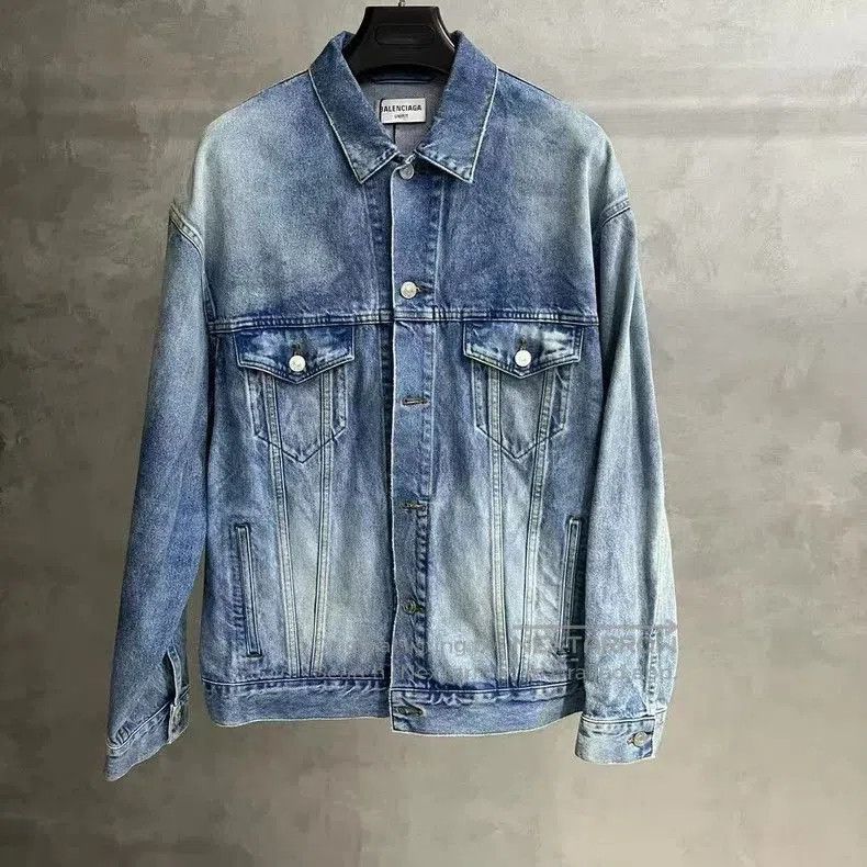 Balenciaga Balenciaga Blue Logo Denim Jacket. Size US S / EU 44-46 / 1 - 1 Thumbnail