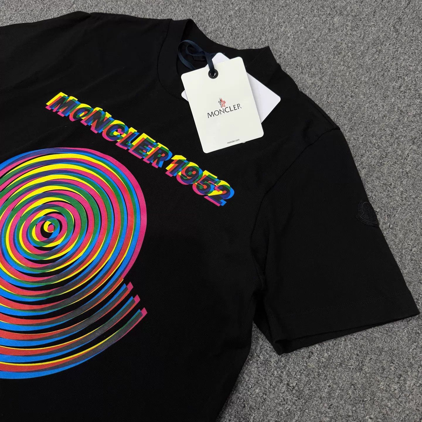 Moncler Moncler Black Swirl Logo Short Tee M Size M / US 6-8 / IT 42-44 - 3 Thumbnail