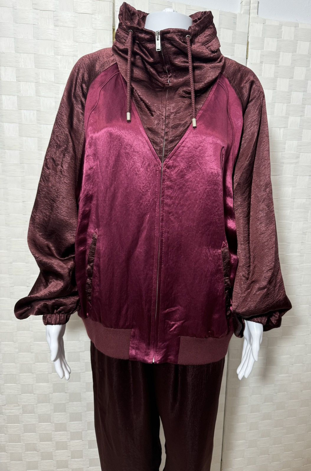 Saint Laurent Paris Saint Laurent Tonal Satin Jacket in Burgundy/Maroon/Bordeaux Size US L / EU 52-54 / 3 - 2 Thumbnail