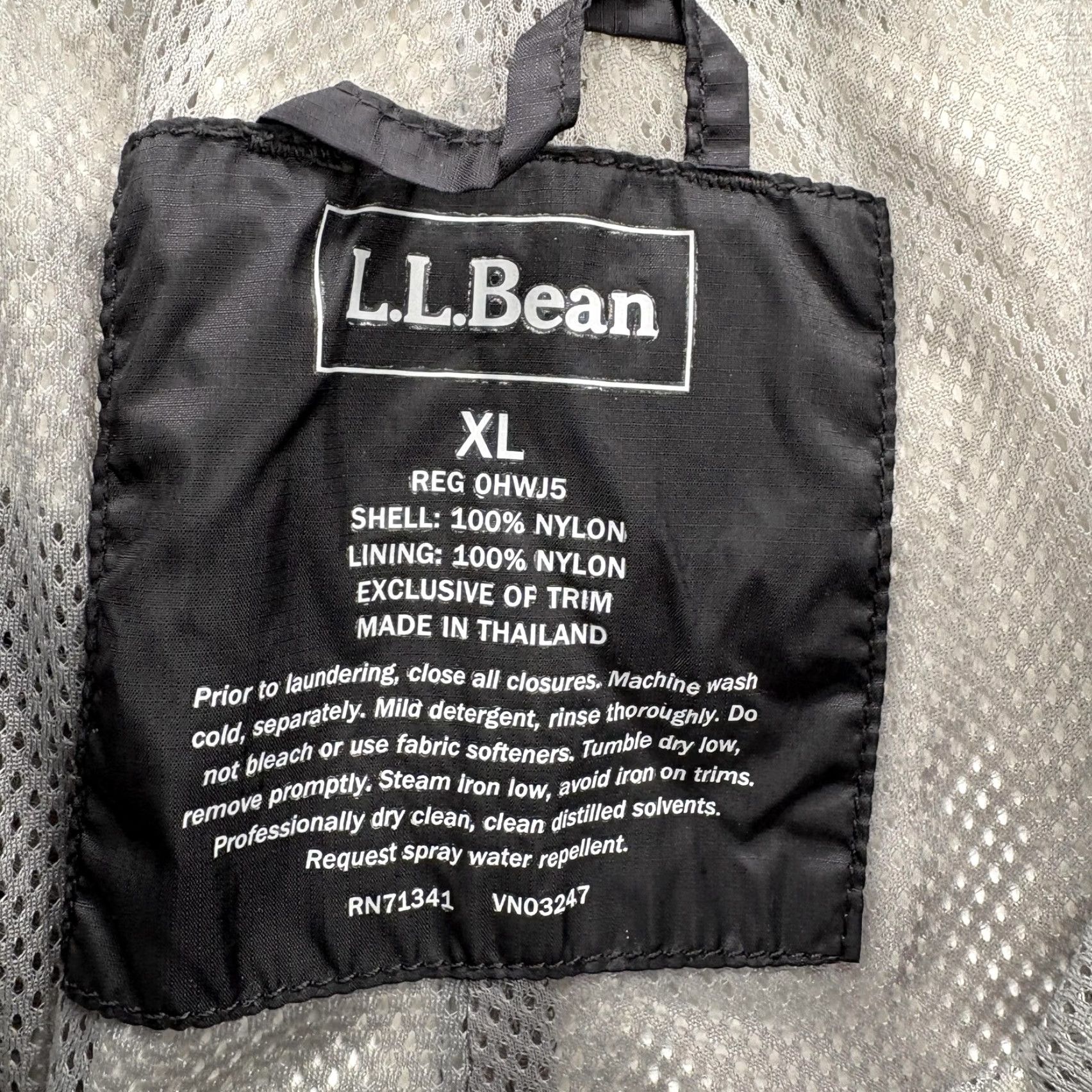 Vintage L.L. Bean Rain Pants Mens XL Black GORE-TEX Waterproof Lined Hiking Ski Outdoor Pants Size US 36 / EU 52 - 4 Thumbnail