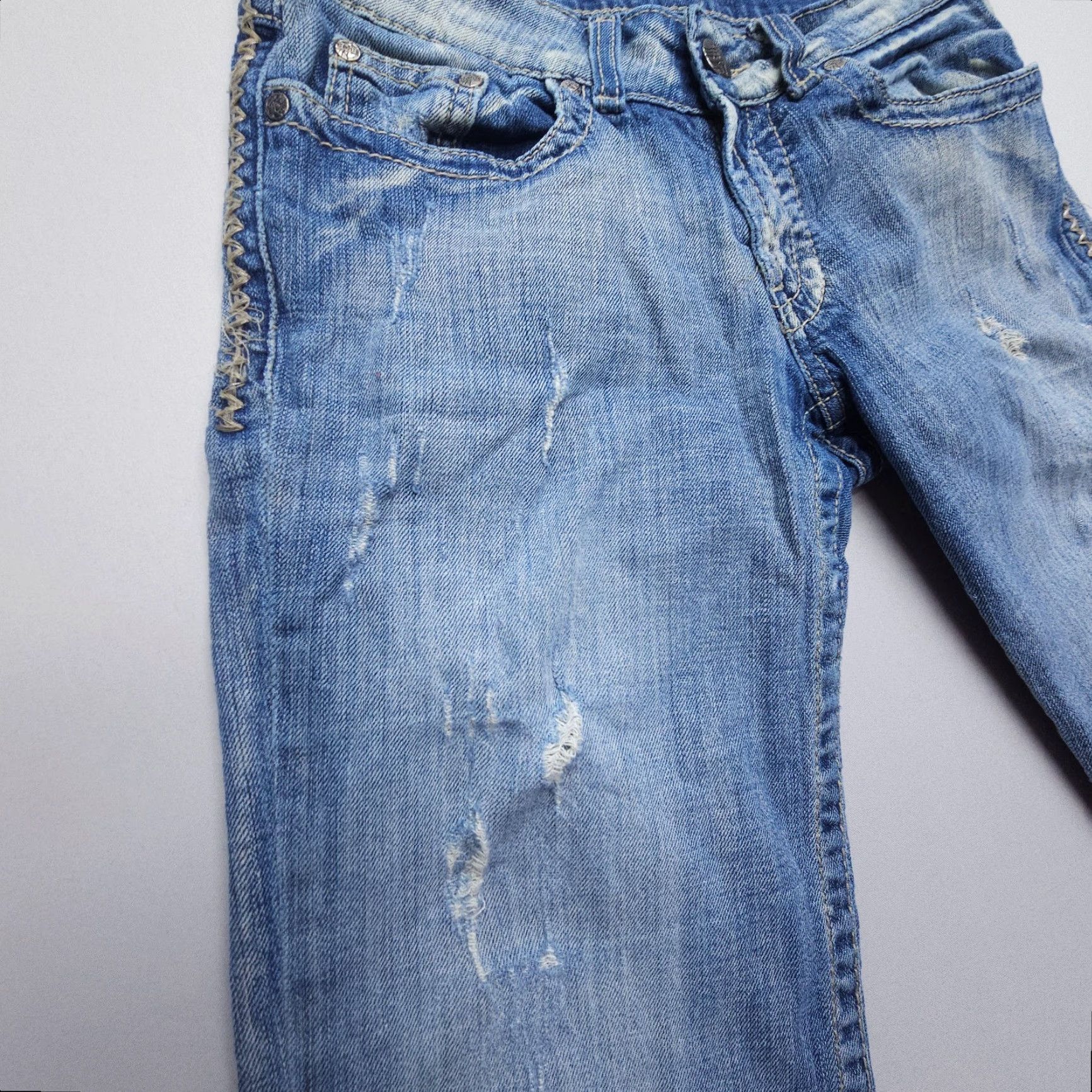 Vintage Buckle BKE Culture Capri Jeans Blue Distressed Low Rise 28 Regular Women Jeans Capris 5-Pocket Denim Capris Size 28" / US 6 / IT 42 - 5 Thumbnail