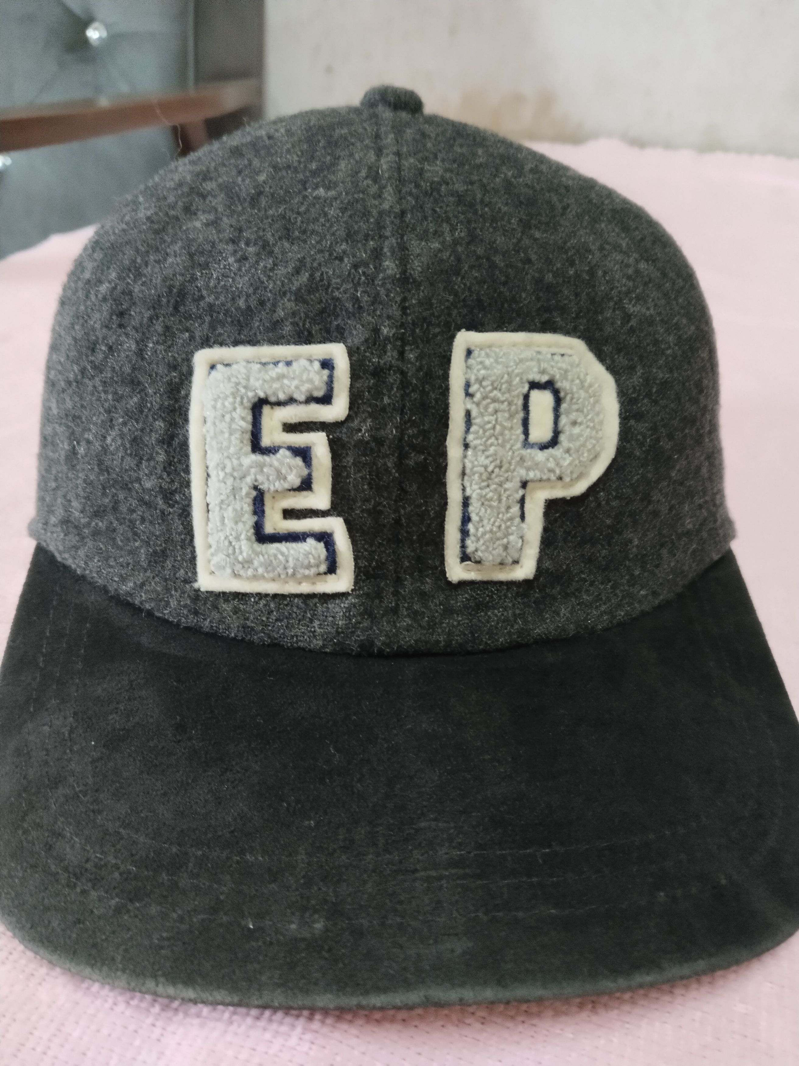 Vintage VINTAGE ELVIS PRESLEY WOOL AND LEATHER BRIM CAP Size ONE SIZE - 2 Thumbnail
