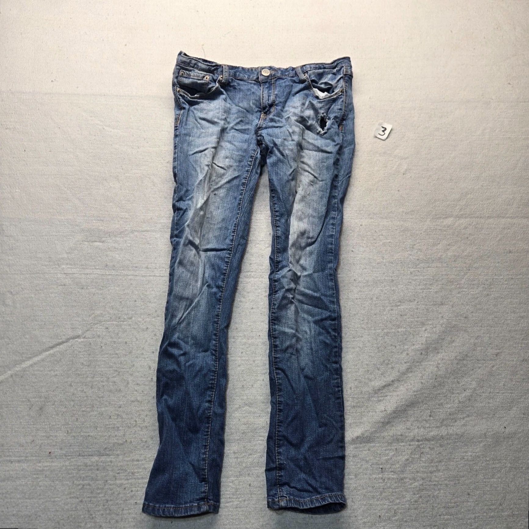 Vintage RUE 21 Jeans Women Pants Blue Low Rise Ankle Jegging Distressed 9/10 Ladies 10 Cotton Denim 5-Pocket Rise Low (6.5-8.5 in) Regular Womens Size 32" / US 10 / IT 46 - 2 Thumbnail