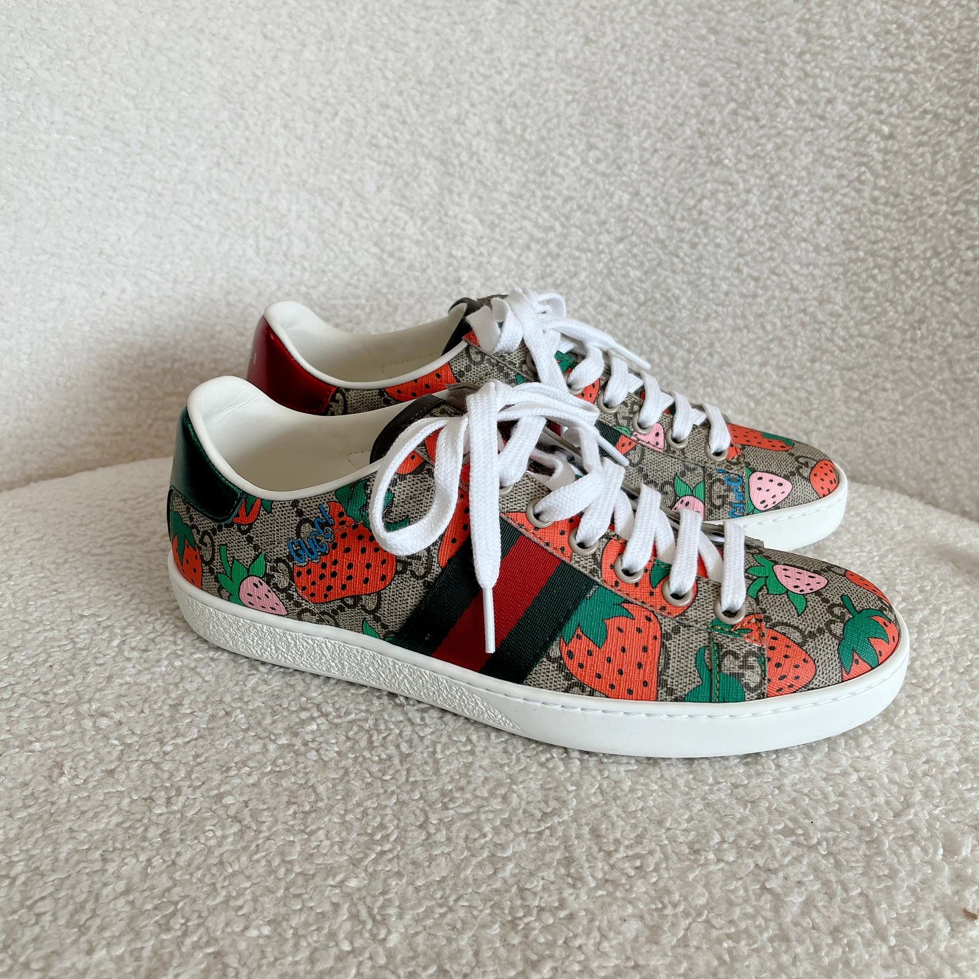 Gucci Gucci Strawberry Print Canvas Sneakers Women's 35.5 8710 Size US 4.5 / IT 34.5 - 3 Thumbnail