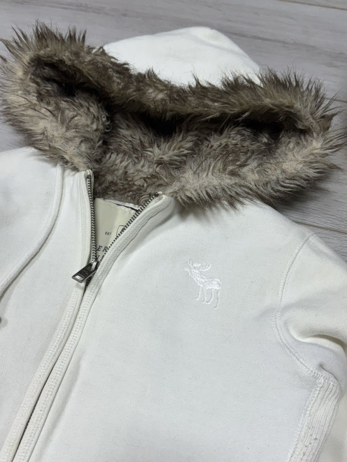 Abercrombie & Fitch Abercrombie & Fitch fur hoodie zip deer Size M / US 6-8 / IT 42-44 - 3 Thumbnail