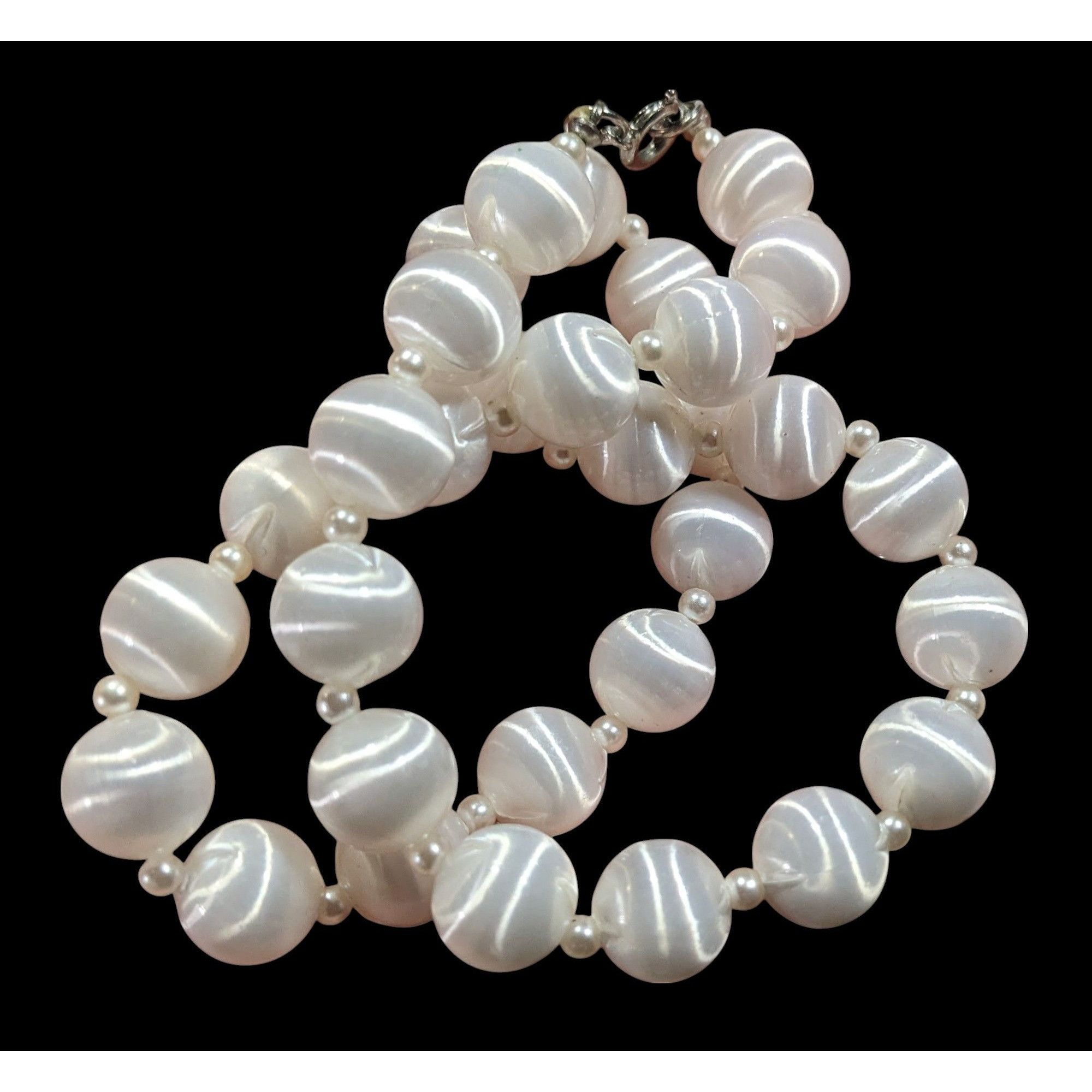 Other Vintage Silk-Look White Elegant Beaded Necklace Size ONE SIZE - 5 Thumbnail