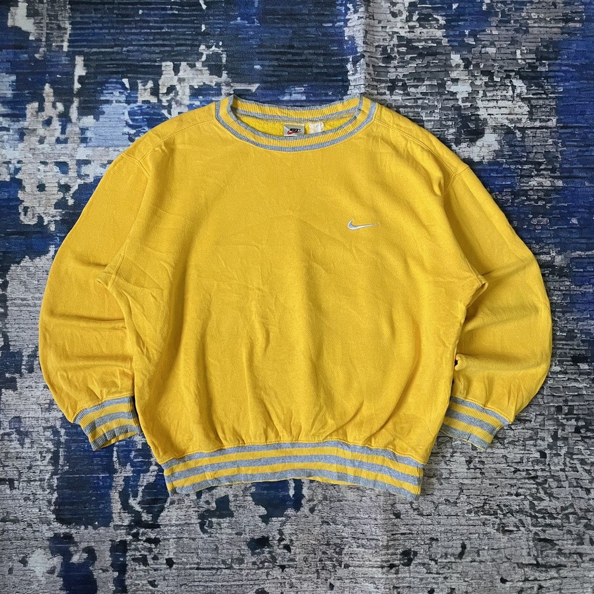 Nike Rare 90s Nike Yellow Boxy Mini Swoosh Sweatshirt Size US M / EU 48-50 / 2 - 1 Thumbnail