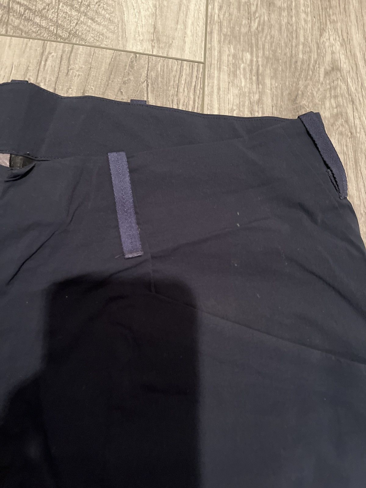 Veilance Veilance Voronoi Shorts Navy Blue Size US 30 / EU 46 - 2 Thumbnail