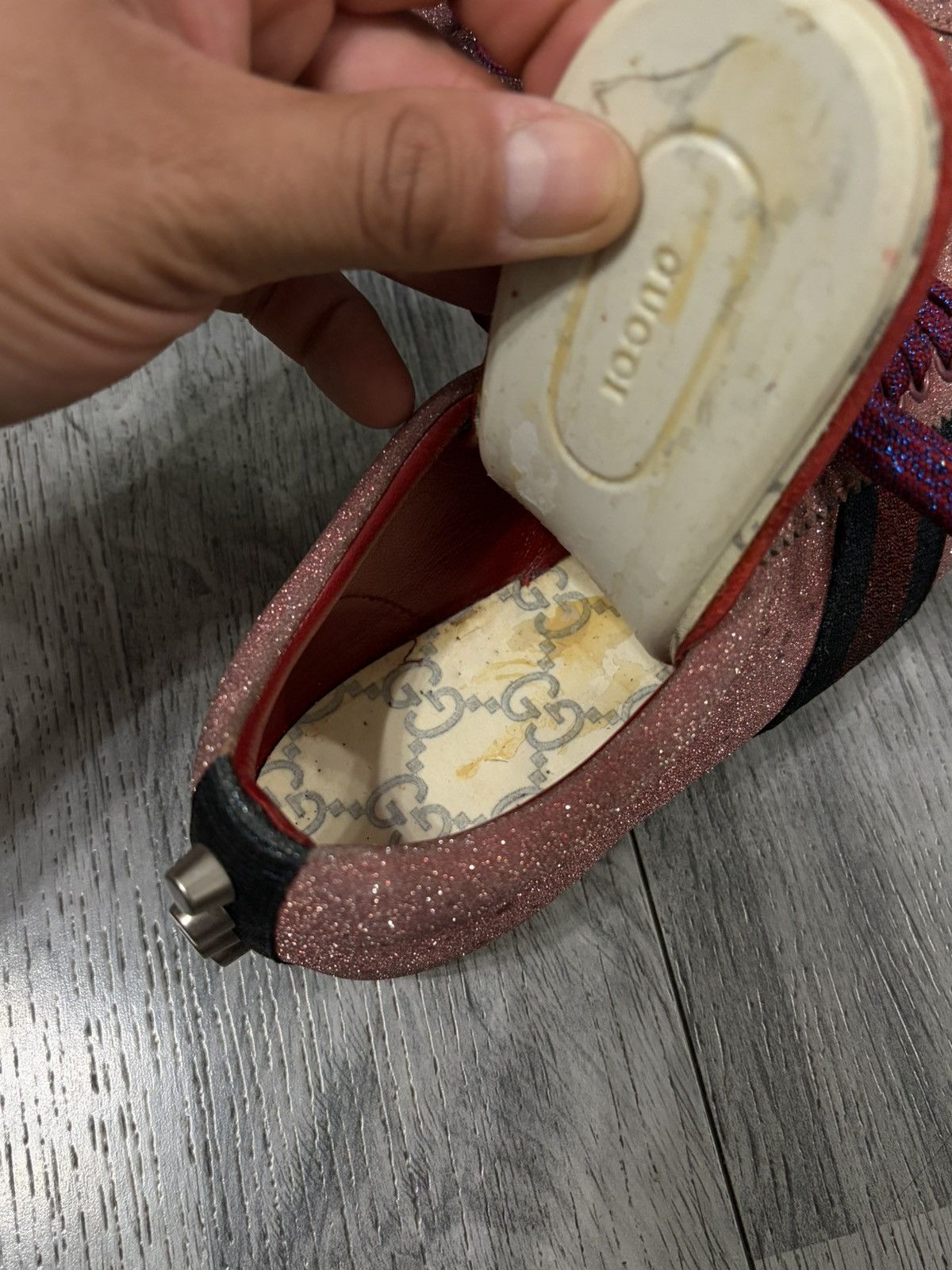 Gucci Gucci Bambi Pink Glitter Low-Top Sneakers Size US 6 / IT 36 - 13 Thumbnail