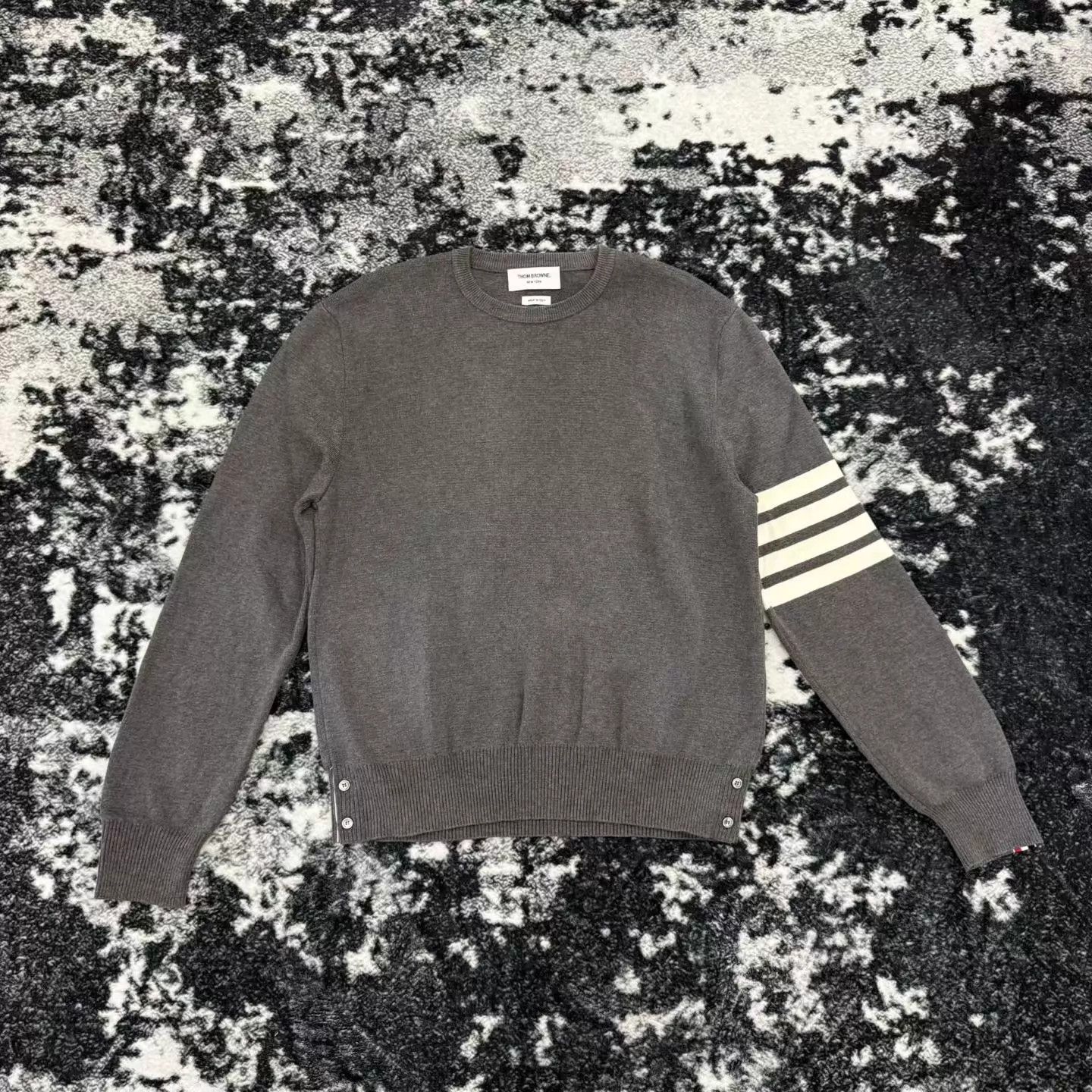 Thom Browne THOM BROWNE 4-Bar Gray Crewneck Sweater Size 4 Size US XL / EU 56 / 4 - 1 Thumbnail