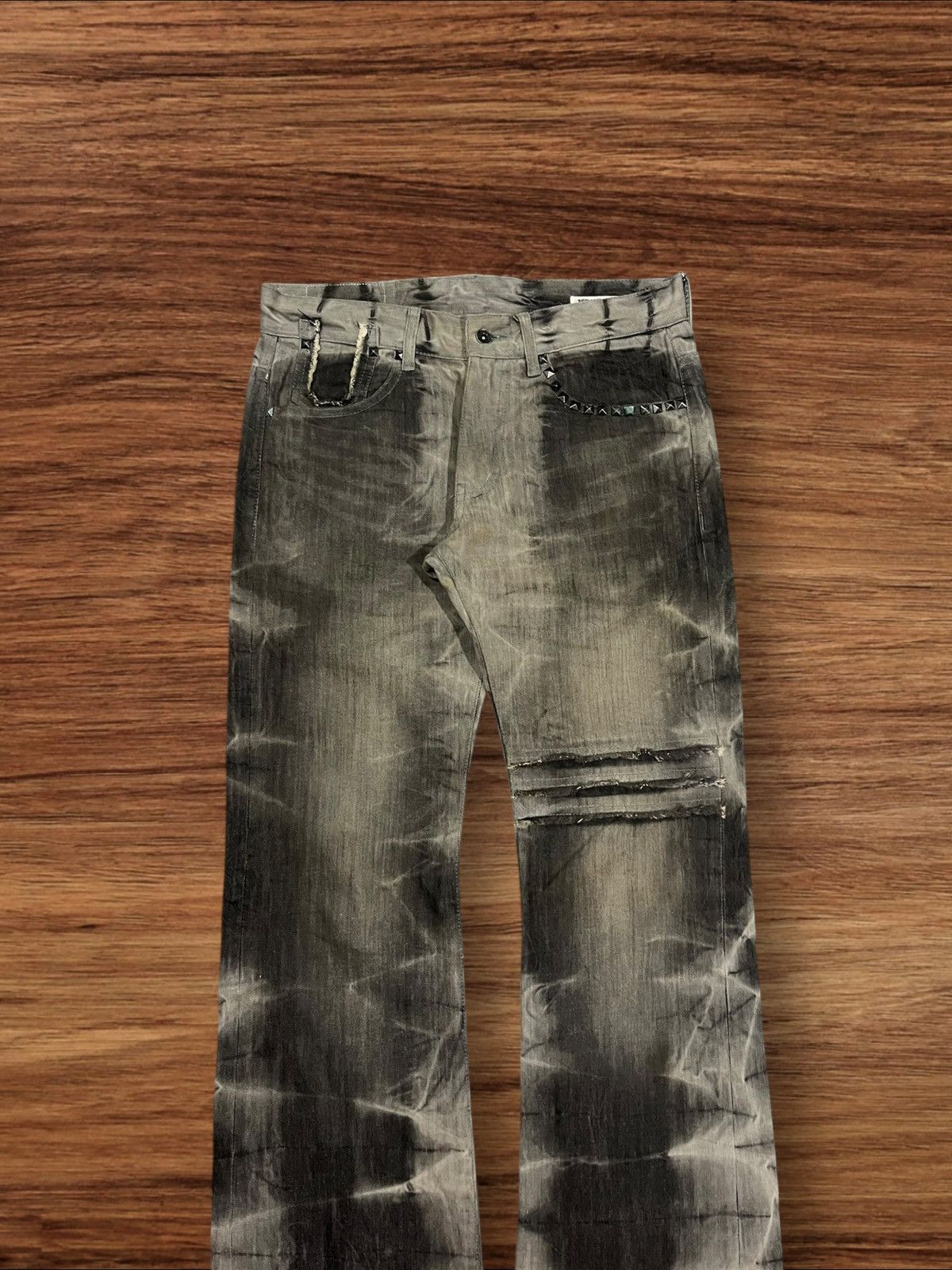 If Six Was Nine Semantic Design Gothic Studded Acid Wash Distress Flare Jean Size US 31 - 3 Thumbnail