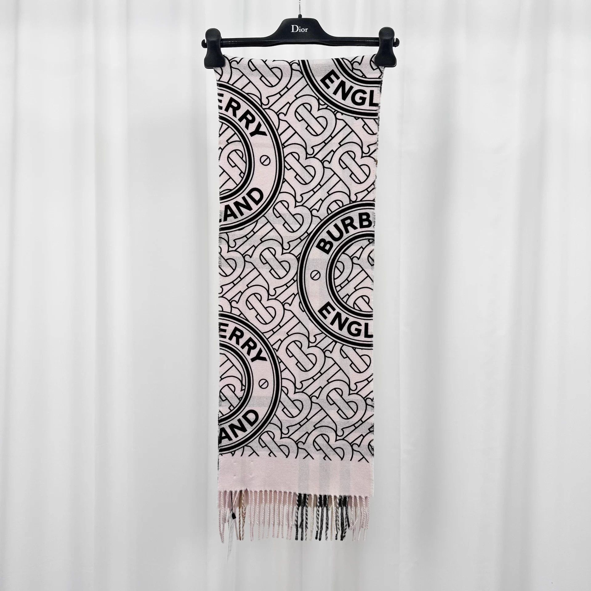 Burberry Burberry Check Monogram 2-Face Cashmere Scarf 30x168CM 99N Size ONE SIZE - 1 Thumbnail